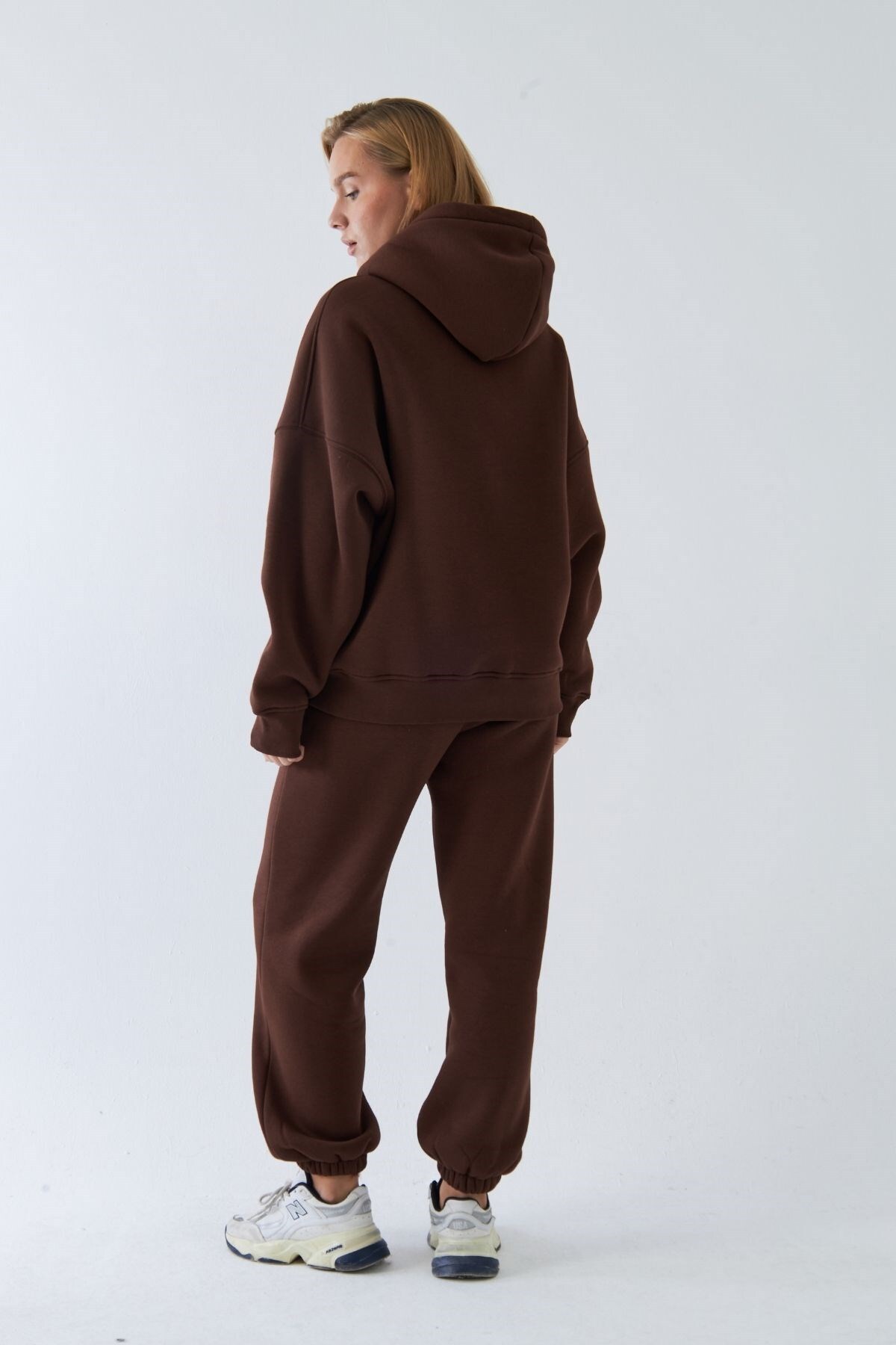 Oversize Unisex Eşofman Takımı Kahverengi – Basic, 3 İplik Polar; Kapüşonlu Üst, Lastikli Alt — قهوه‌ای PRA-13092179-844078 — تصویر 7 از 8