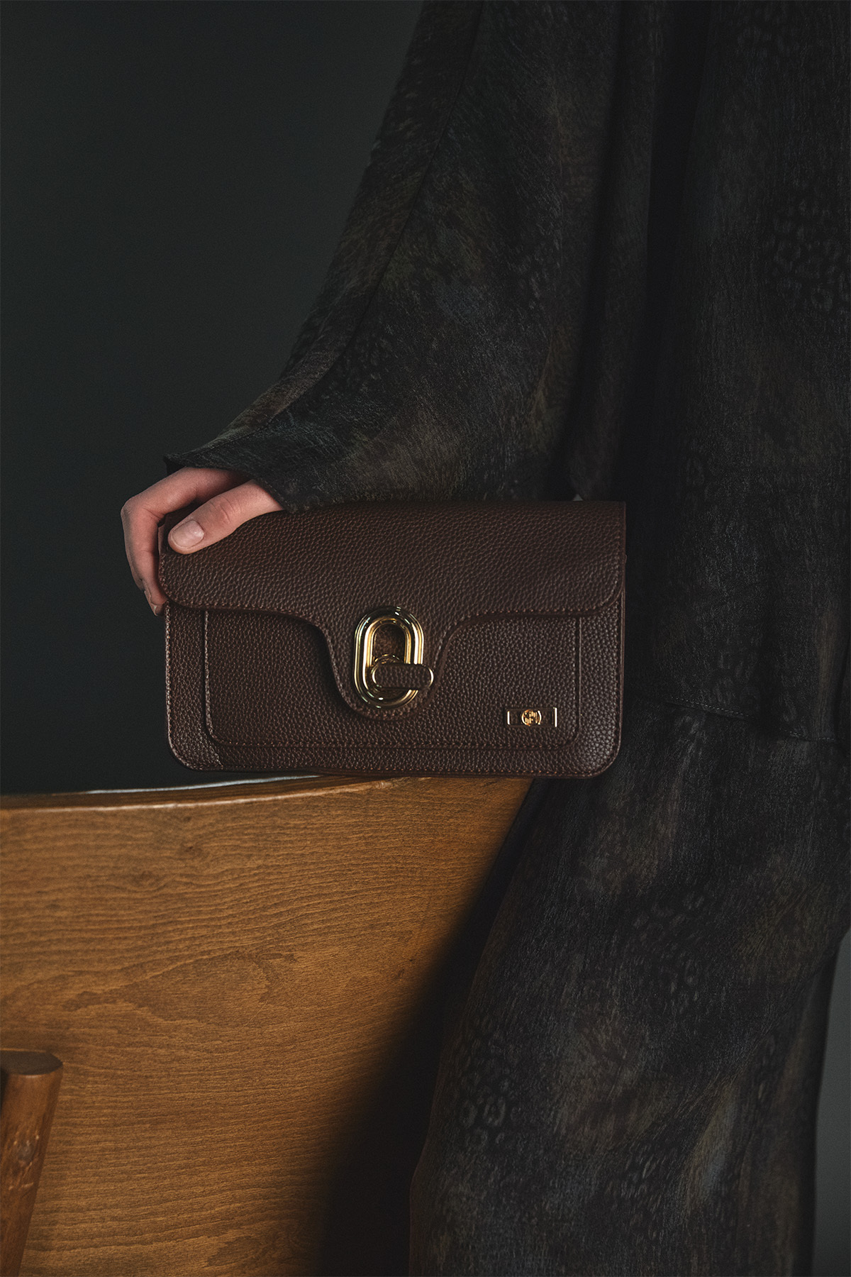 کیف دوشی کوچک با جای کارت Setrms