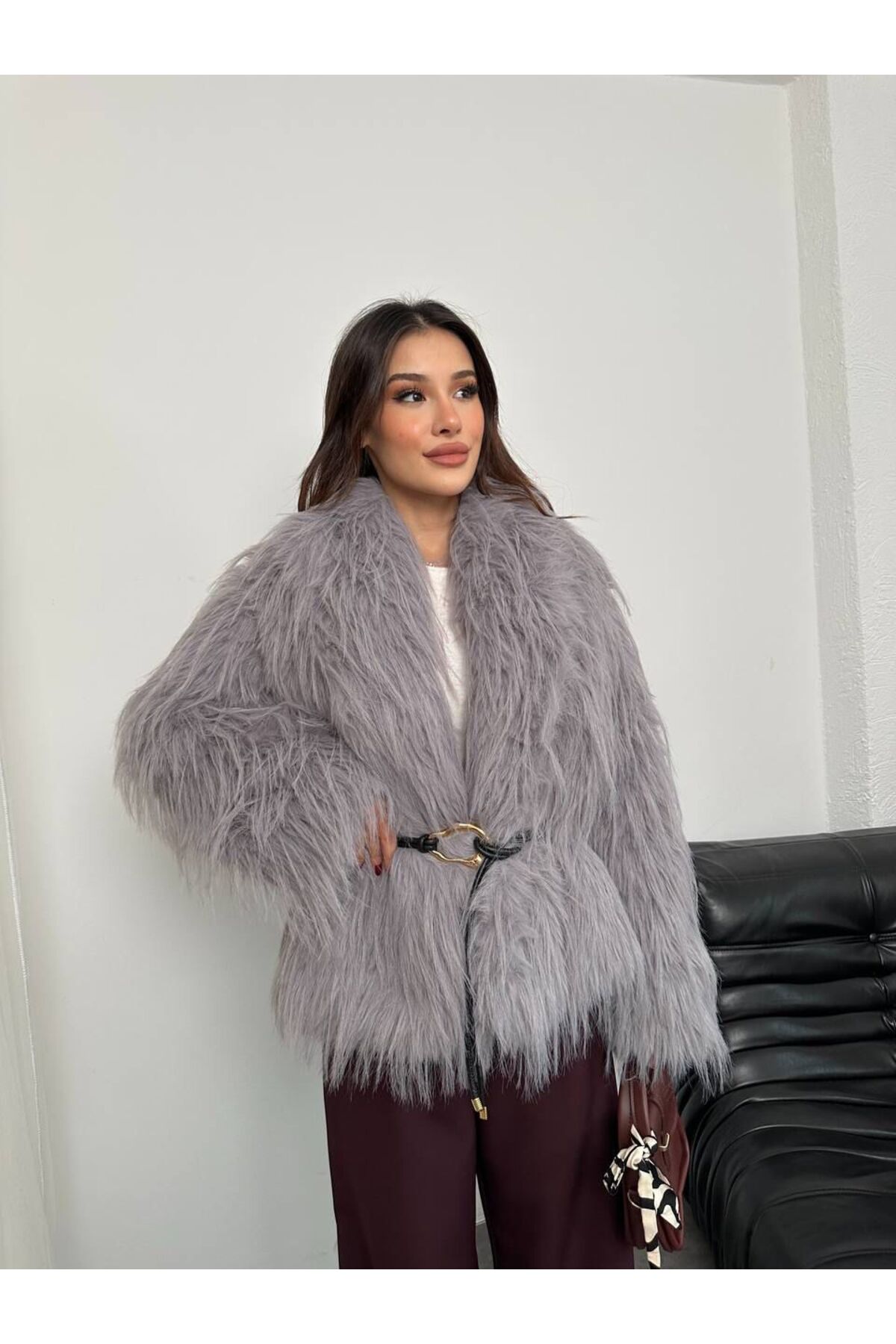 A&O Style Kadın Oversize Rahat Kalıp Yakalı Tüylü Yumuşak Dokulu