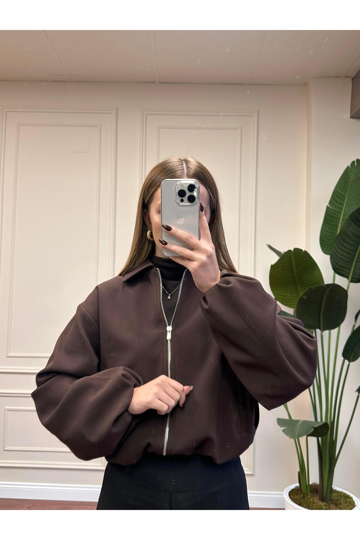 Alyalisbutik  FERMUARLI CROP CEKET - KAHVERENGİ