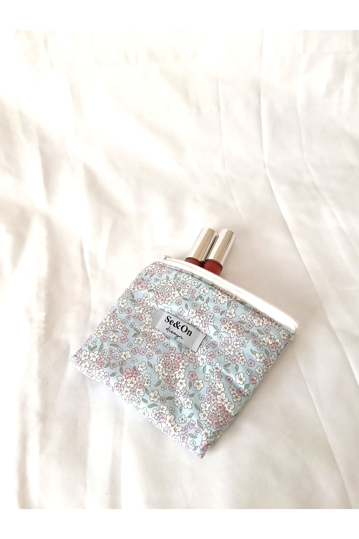Se&On dizayn Mavi çiçek desenli beyaz fermuarlı astarli küçük cüzdan mini makyaj çantası kese ölçüleri 14*14