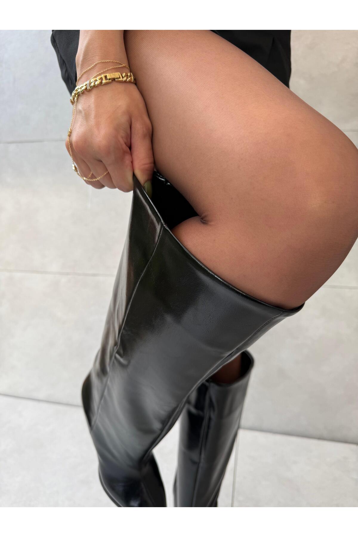 Elvinin Tarzı  Jules Siyah Kırışık Rugan XL Kesim İnce Topuklu Çizme - Görsel 2