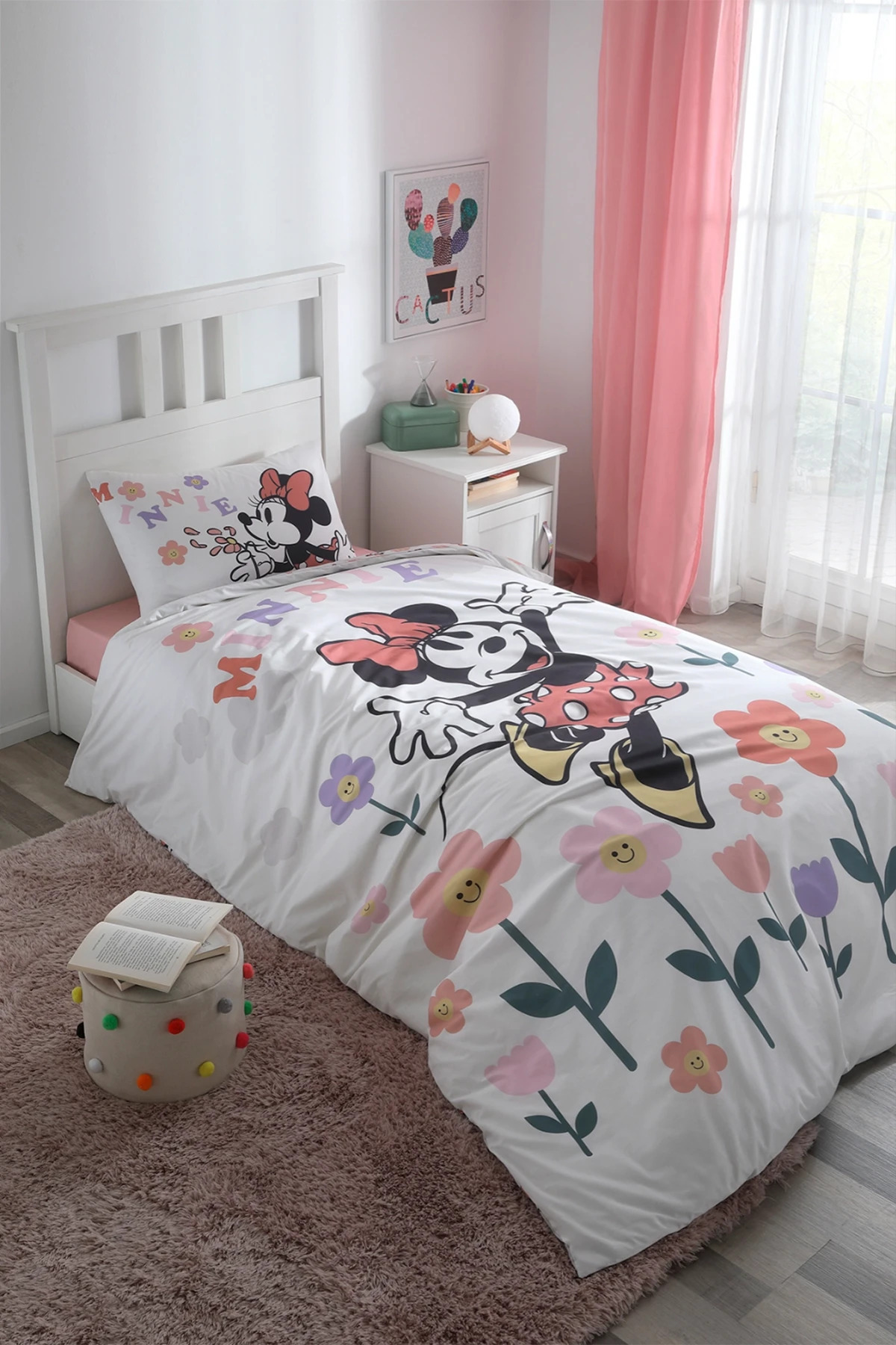 Licensed Disney Minnie Mouse Flowers Single Duvet Cover Set