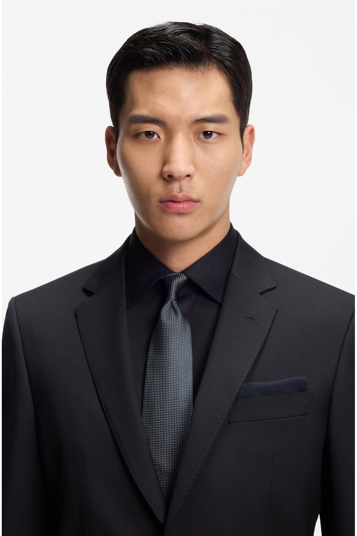 باس کراوات سرمه‌ای ۱۰۰٪ ابریشمی طرح‌دار ریز مردانه ۵۰۵۵۰۵۲۲-۴۰۴