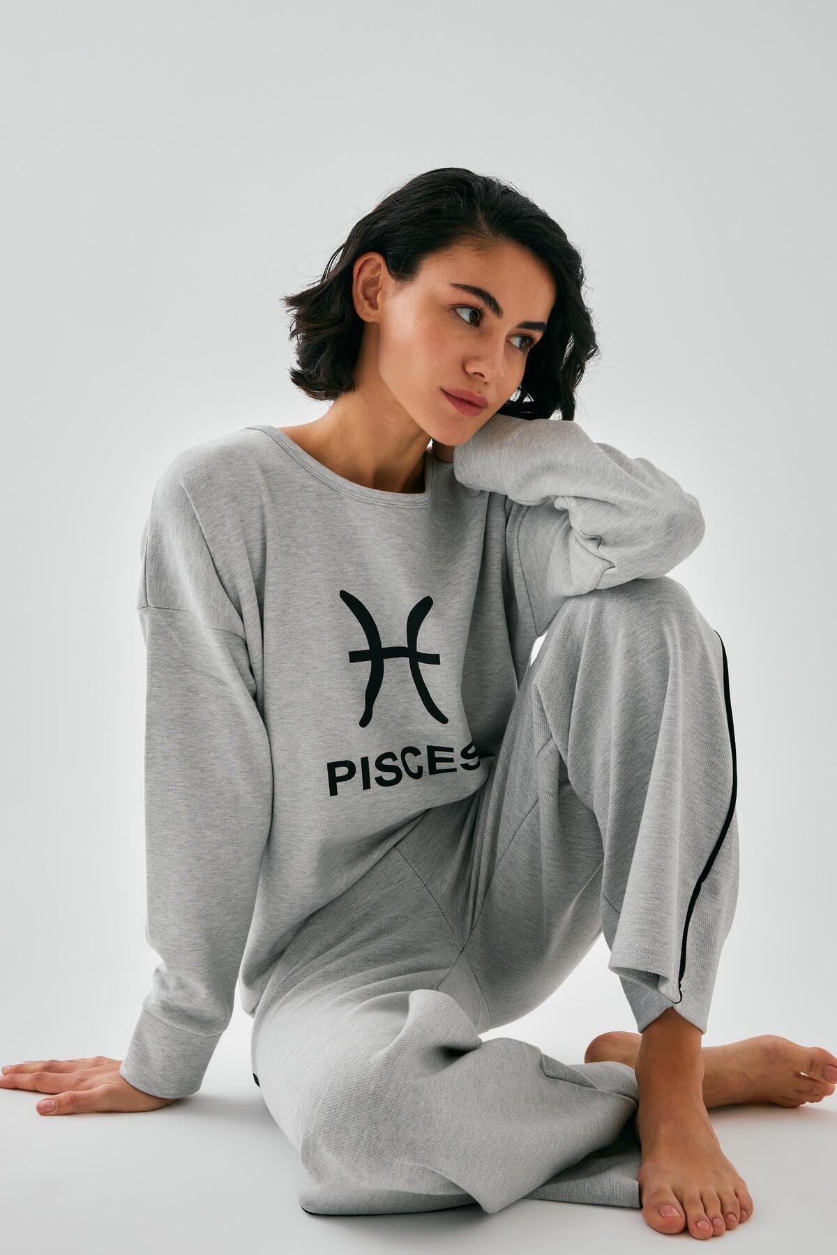 Women's Gray Pisces Oversize 2 Thread Tracksuit Homewear Set