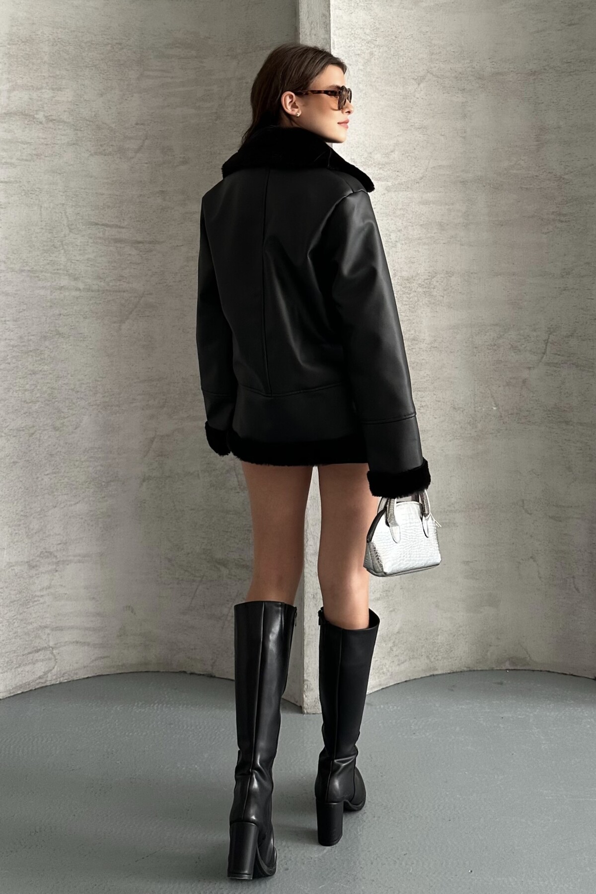 moda armanc Kadın Siyah İçi İpek Kürklü Oversize Suni Deri Mont - Biker Shearling Ceket görsel 7