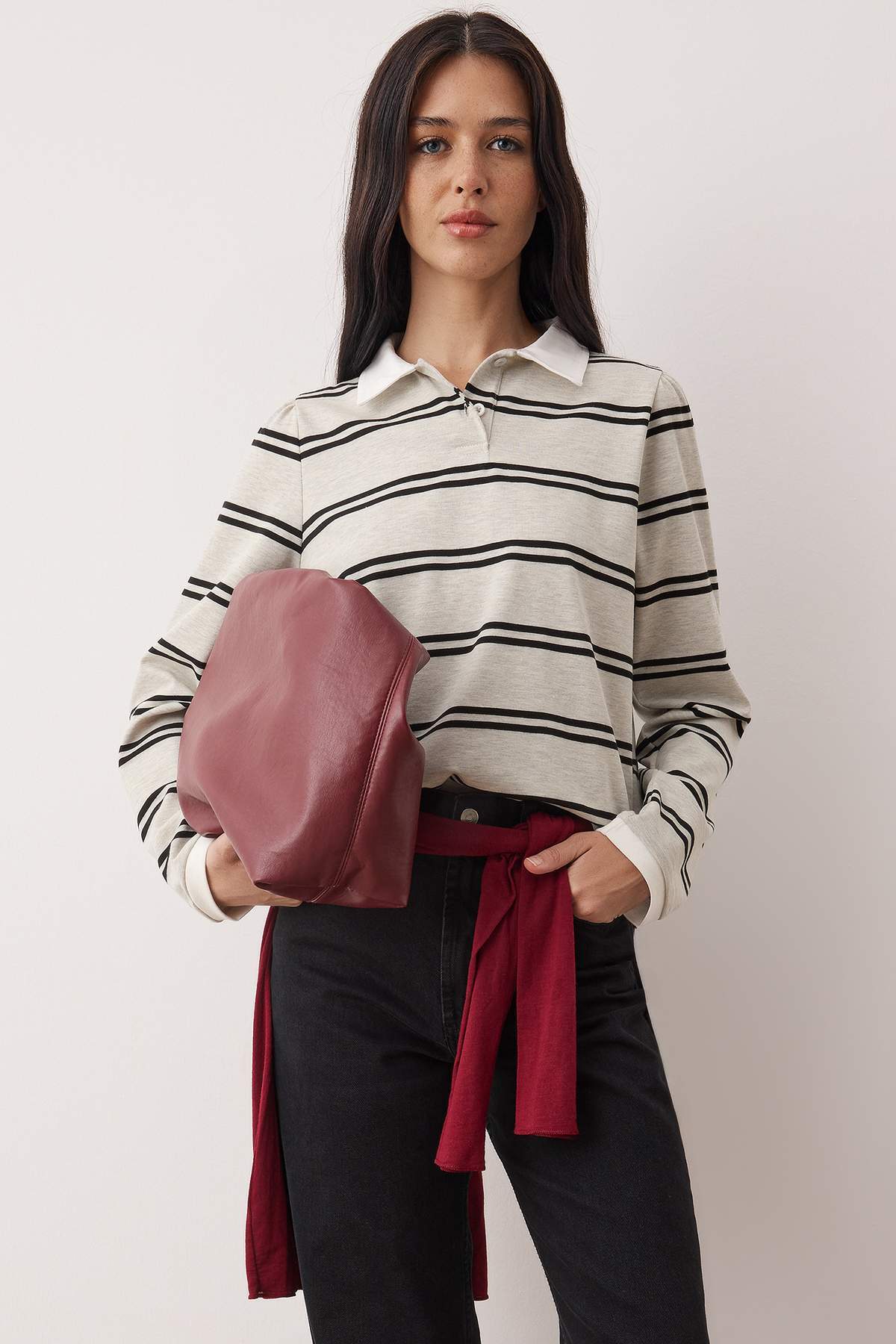 Trendyolmilla  Çok Renkli Çizgili Polo Yaka Fitted/Vücuda Oturan Örme T-Shirt TWOAW26TS00026