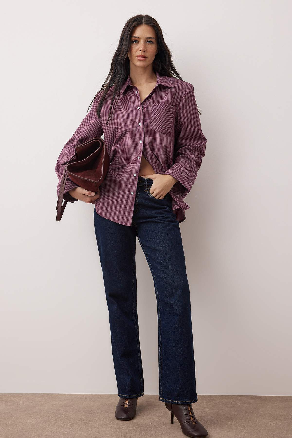 Trendyolmilla  Bordo-Çok Renkli Kareli Vatkalı Geniş Manşetli Oversize Gömlek TWOAW26GO00127 - Görsel 2