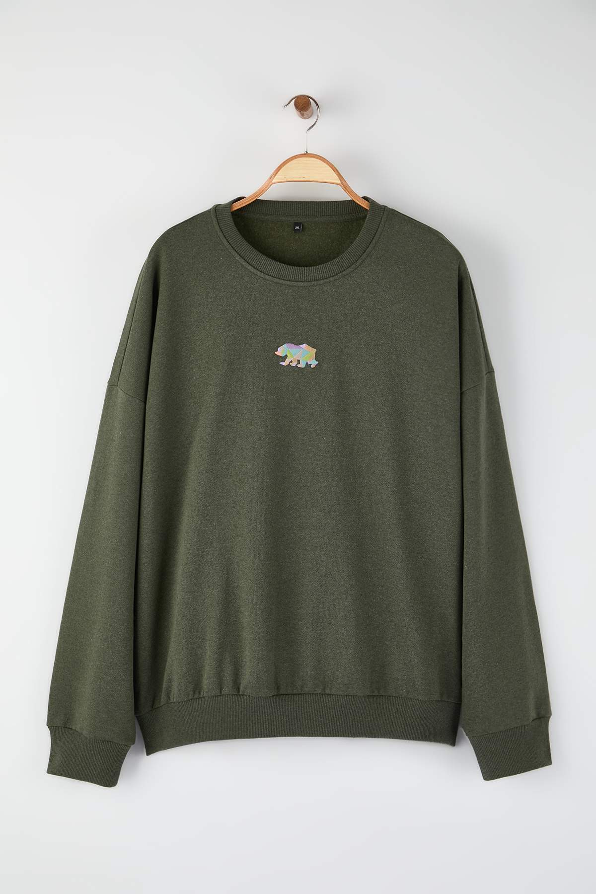 Trendyolmilla Man Haki Büyük Beden Oversize/Geniş Kesim Hayvan Nakışlı İçi Polar Sweatshirt TMNAW24AO00011