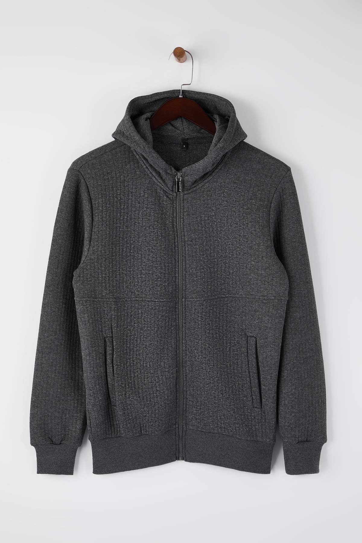 Trendyolmilla  Gri Regular/Normal Kesim Dokulu Kapüşonlu Sweatshirt TMNAW26SW00061 - Görsel 5