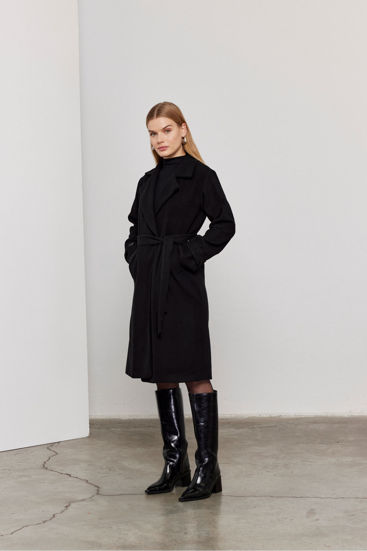 SevdeUgur  Kuşaklı Siyah Kaşe Kaban / Collection - Görsel 6