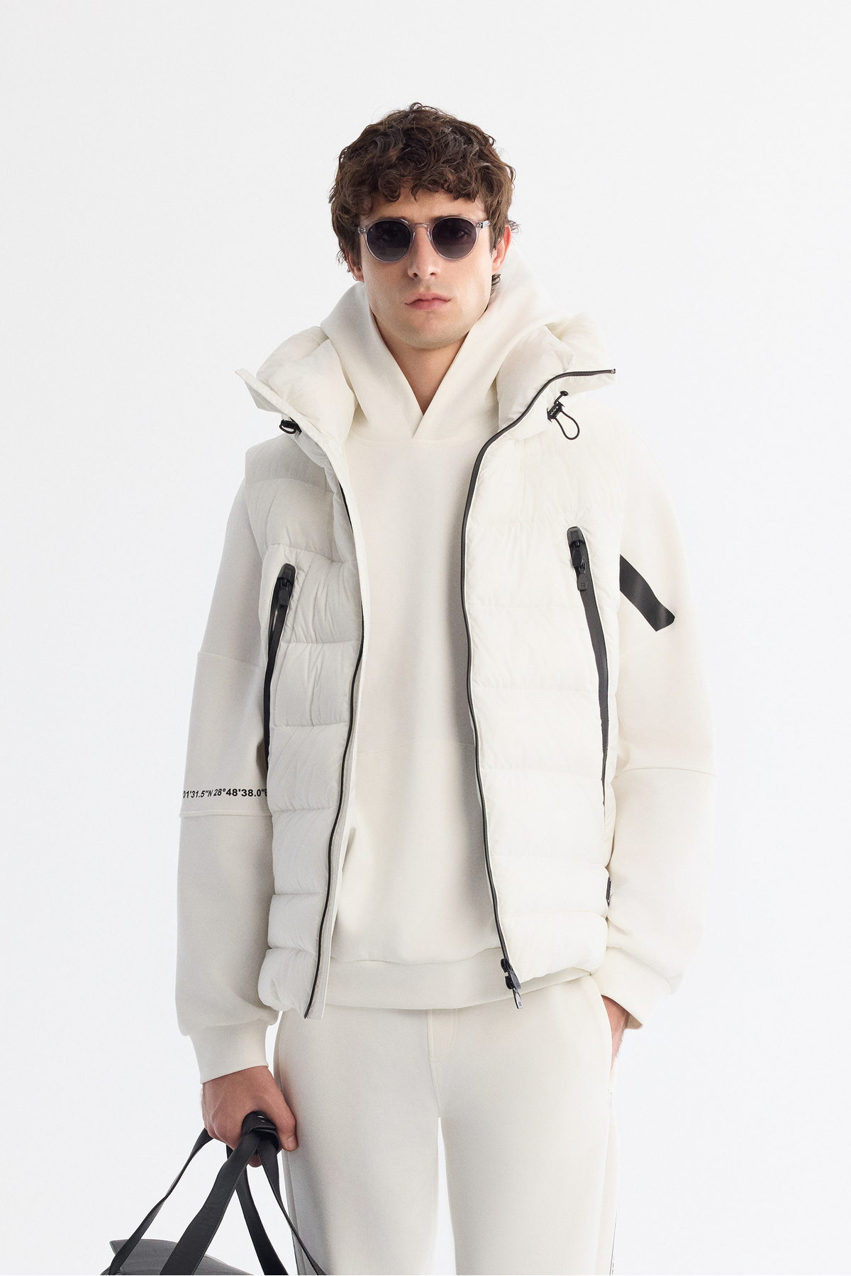 Avva Erkek Beyaz Kapüşonlu Su İtici Rüzgar Geçirmez Şişme Comfort Fit Yelek A42Y6504