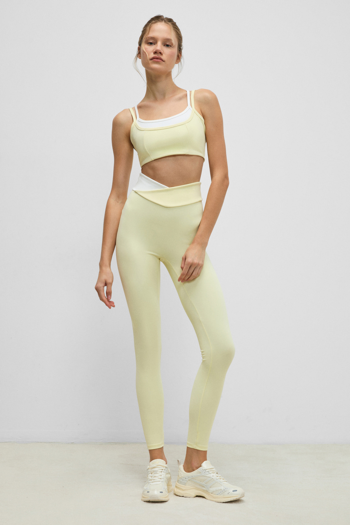 Urban Beat  JULSEN Kadın Yumuşak Ve Esnek Dokulu Asimetrik Konstrat Bel Detaylı Sarı Tayt