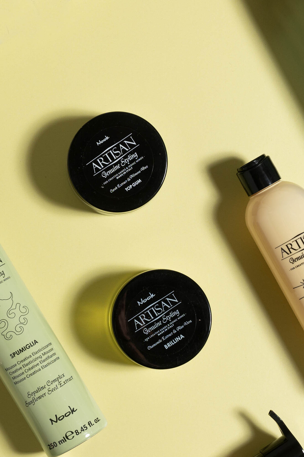 Artisan Esnek Tutuşlu Saç Şekillendirici Aloe Vera Papatya Özlü Parlaklık Veren Su Bazlı Wax 100ml — MXSTY-01305 — تصویر 2 از 5