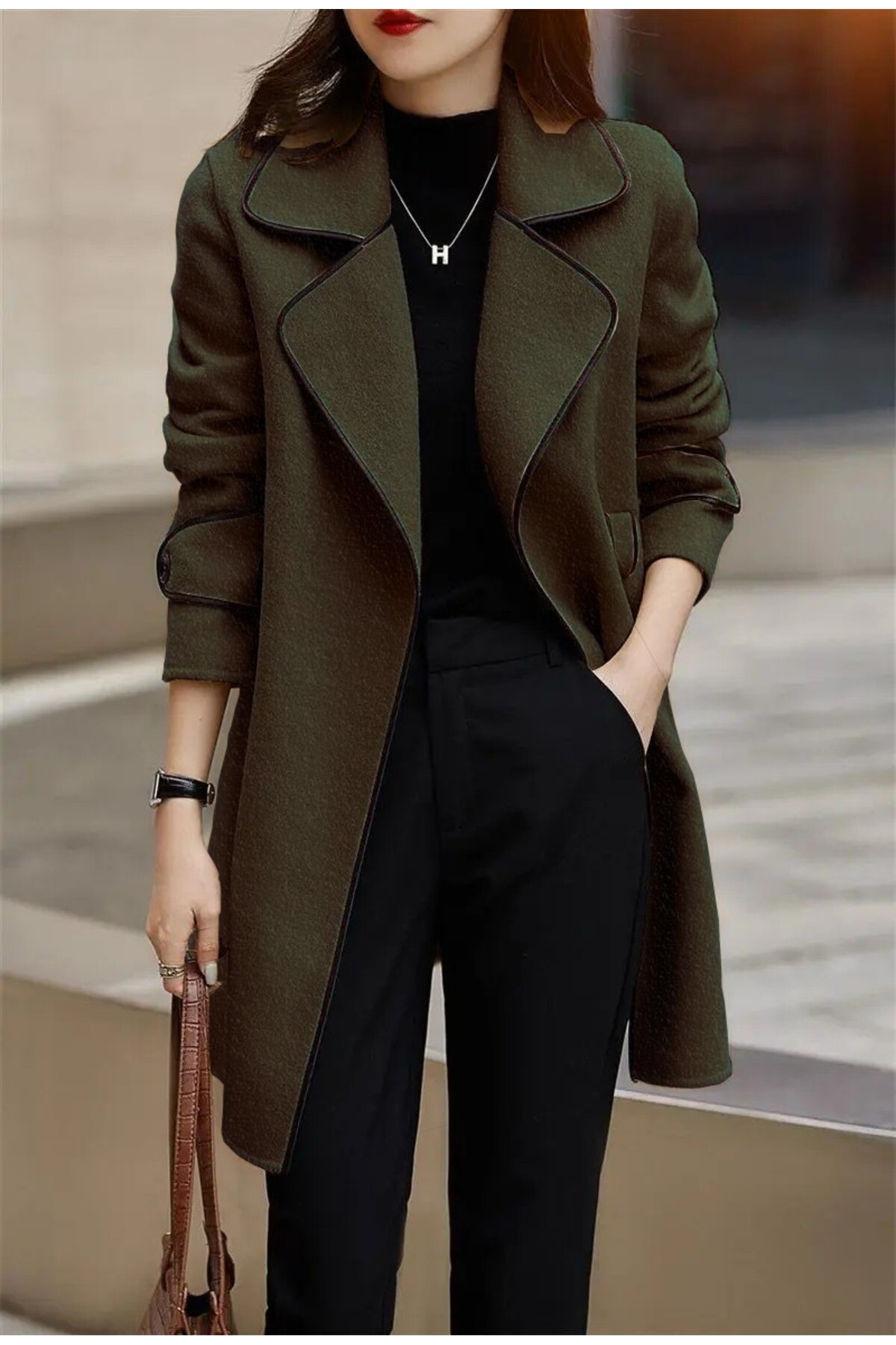 Toridas  Rahat Kaşe Kadın Şık Yaka Kaban ve Kemer - Görsel 2