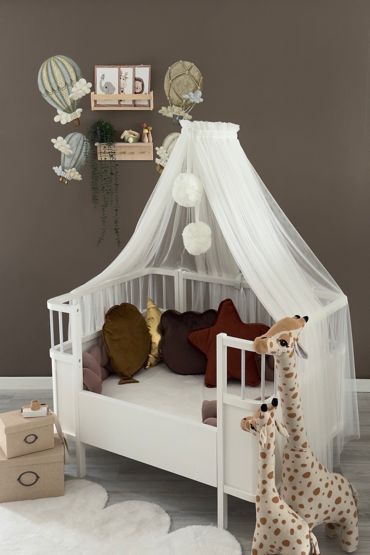 Miniden Beyaz Aparatlı Beşik Cibinliği fotoğrafı 4 (önizleme)