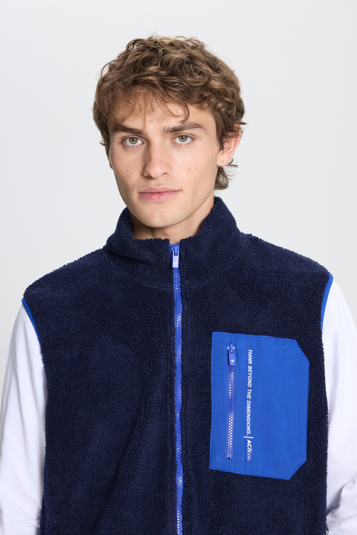 AC&Co / Altınyıldız Classics Lacivert Standart Fit Normal Kesim Dik Yaka Sherpa Polar Yelek görsel 5