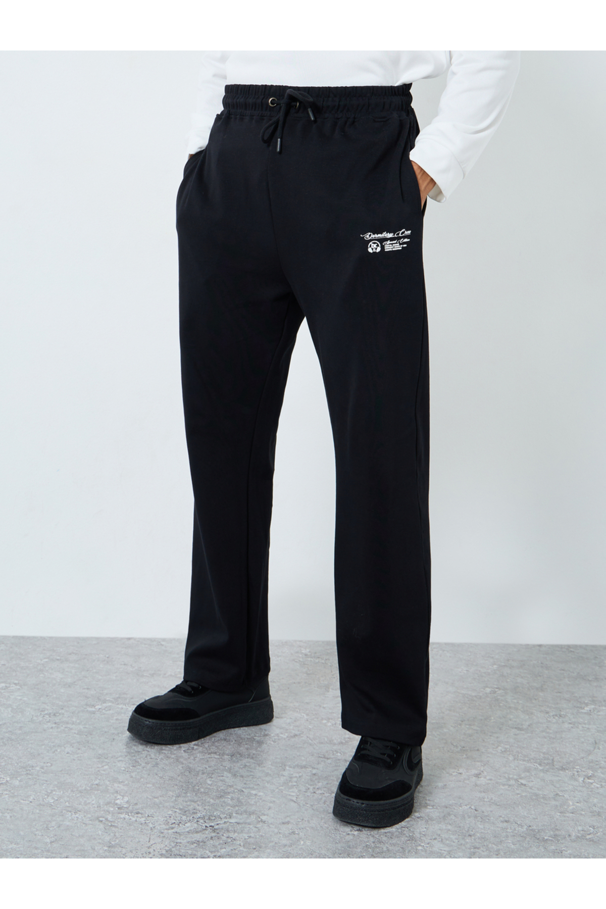 Collection Zelená oversize mikina s reliéfem - textový potisk TMNAW25SW