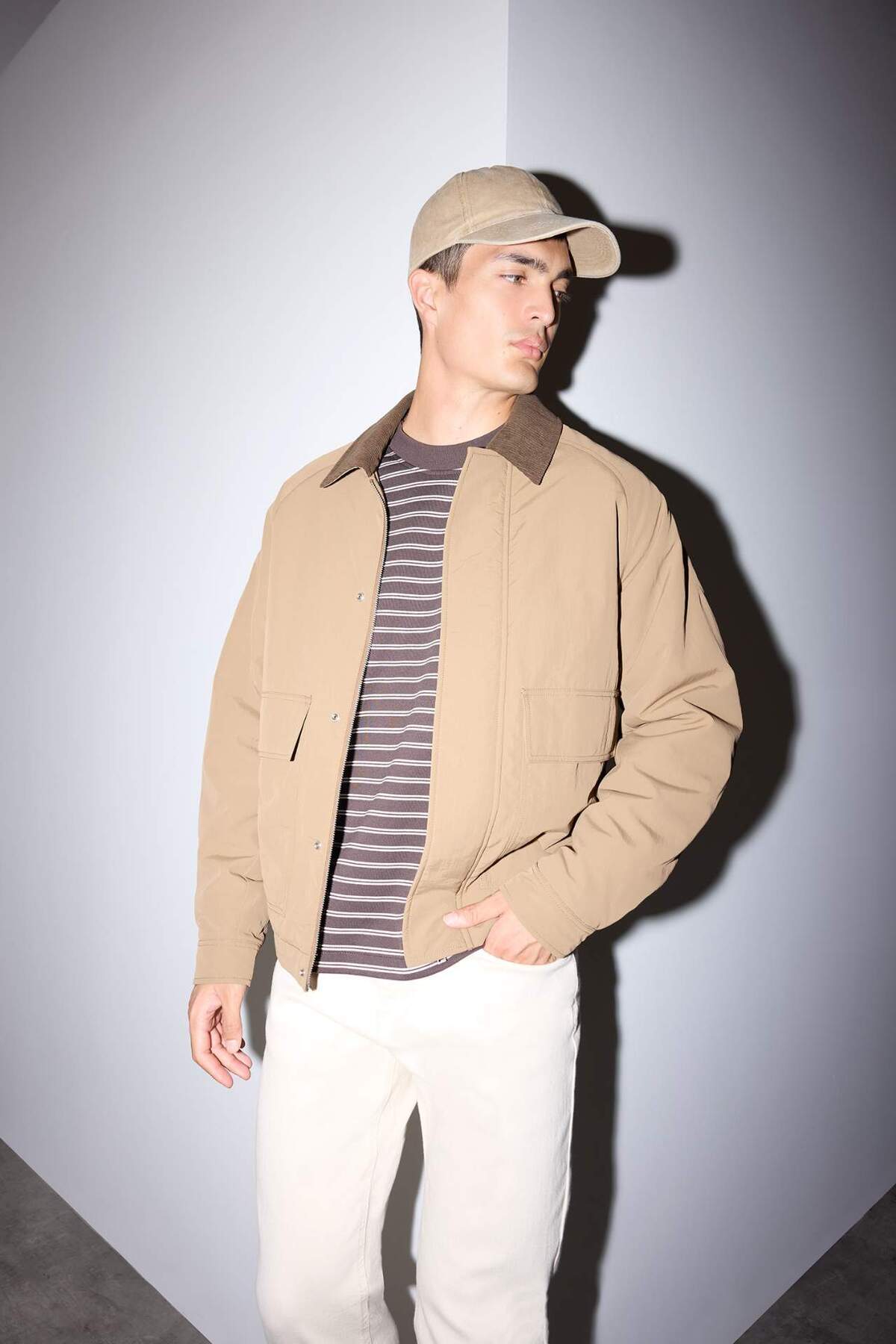 کاپشن  F0153AX25WN