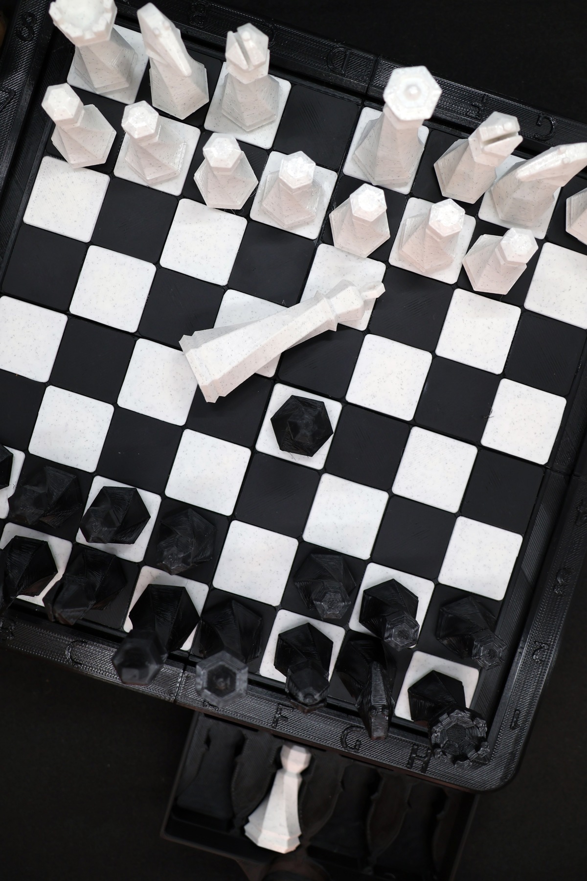 Hanori Collection ♟️ Hanori Playforms | Modern Minimal Satranç Seti