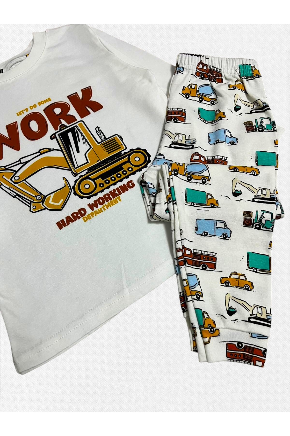 elmas kids Erkek Çocuk %100 Pamuklu Beyaz İş Makineleri Kepçe Desenli Uzun Kollu Kışlık Pijama Takımı fotoğrafı 3 (önizleme)