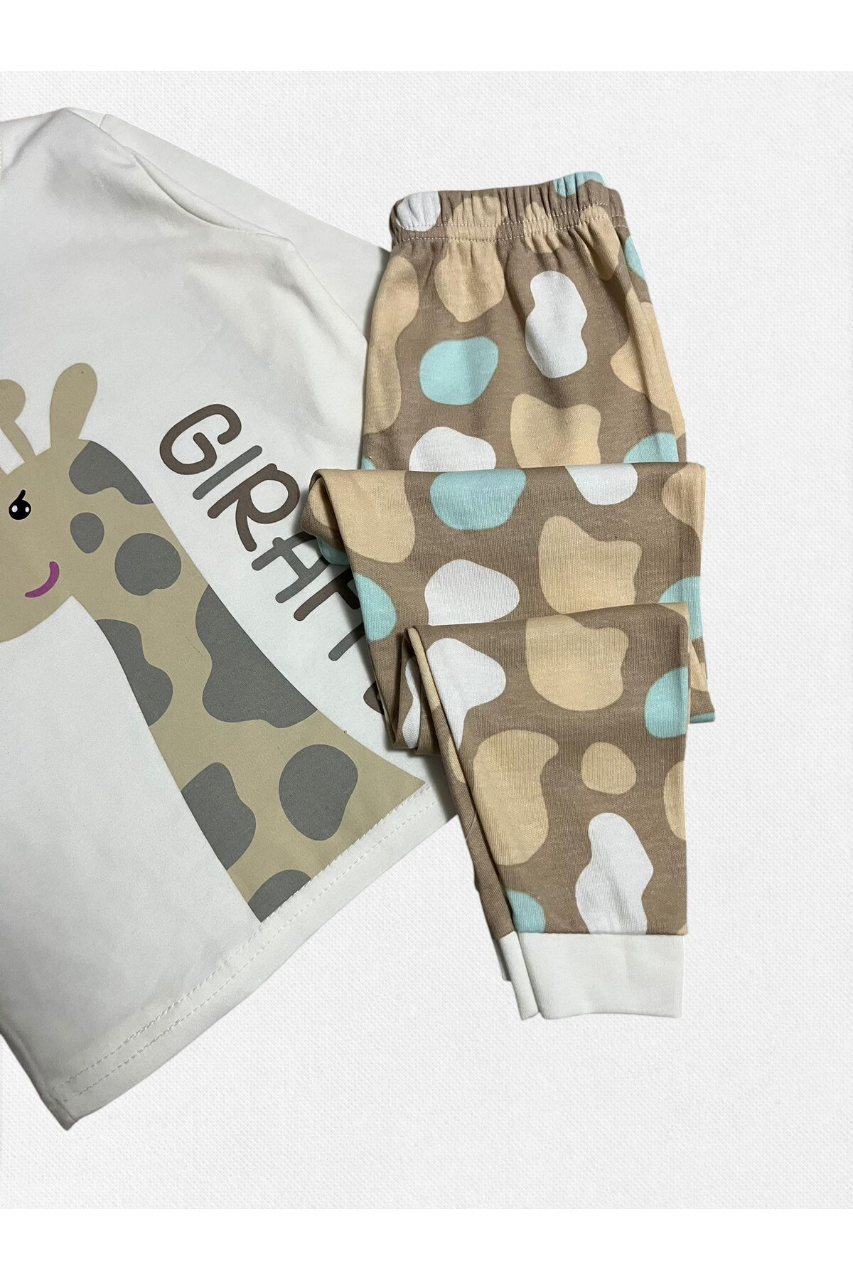 elmas kids Kız Çocuk %100 Pamuklu Beyaz Renk Zürafa Desenli Uzun Kollu Kışlık Pijama Takımı fotoğrafı 3 (önizleme)