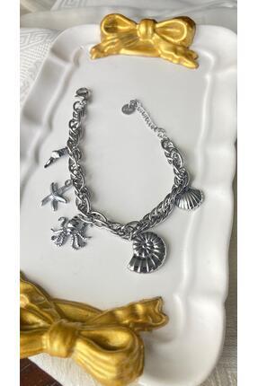 Larem Aksesuar deniz kabuklarıyla süslenmiş çelik bileklik