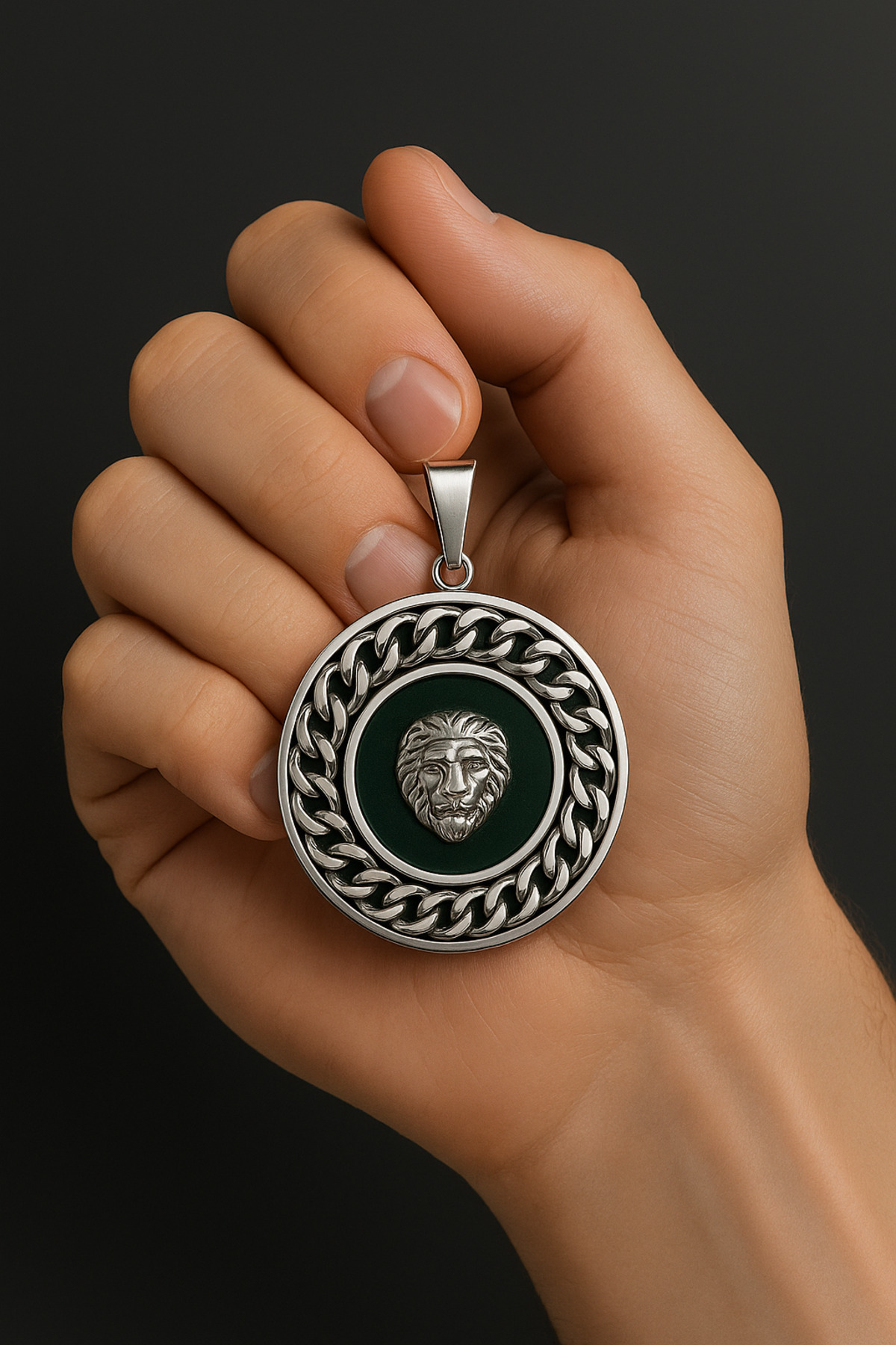 SE Jewellery Collection Selin Ersoy Unısex Aslan Figürlü Gümüş Renk Çelik Mine Detaylı Kolye Ucu