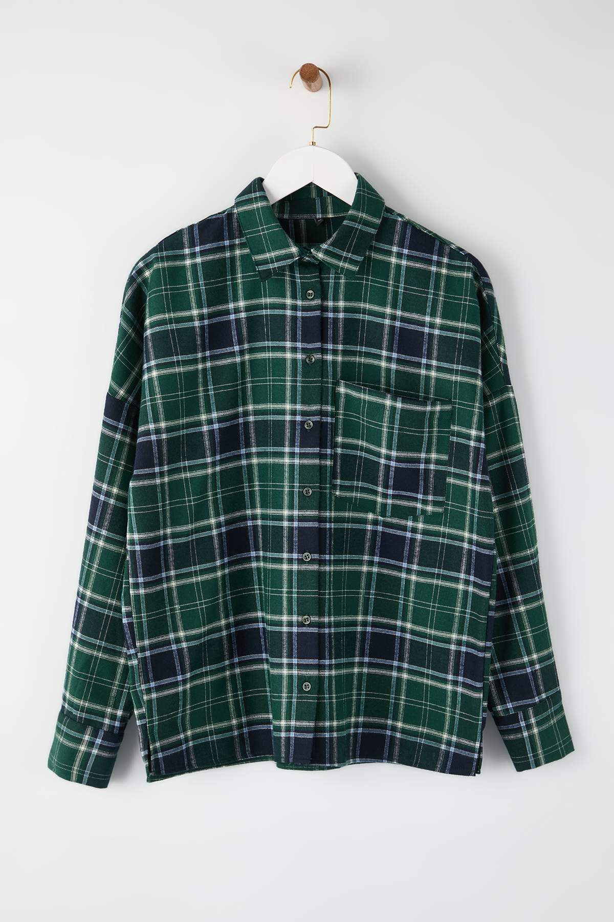 Trendyolmilla  Mavi-Çok Renkli Flanel Ekoseli Oversize/Geniş Kalıp Gömlek TWOAW26GO00132 - Görsel 5