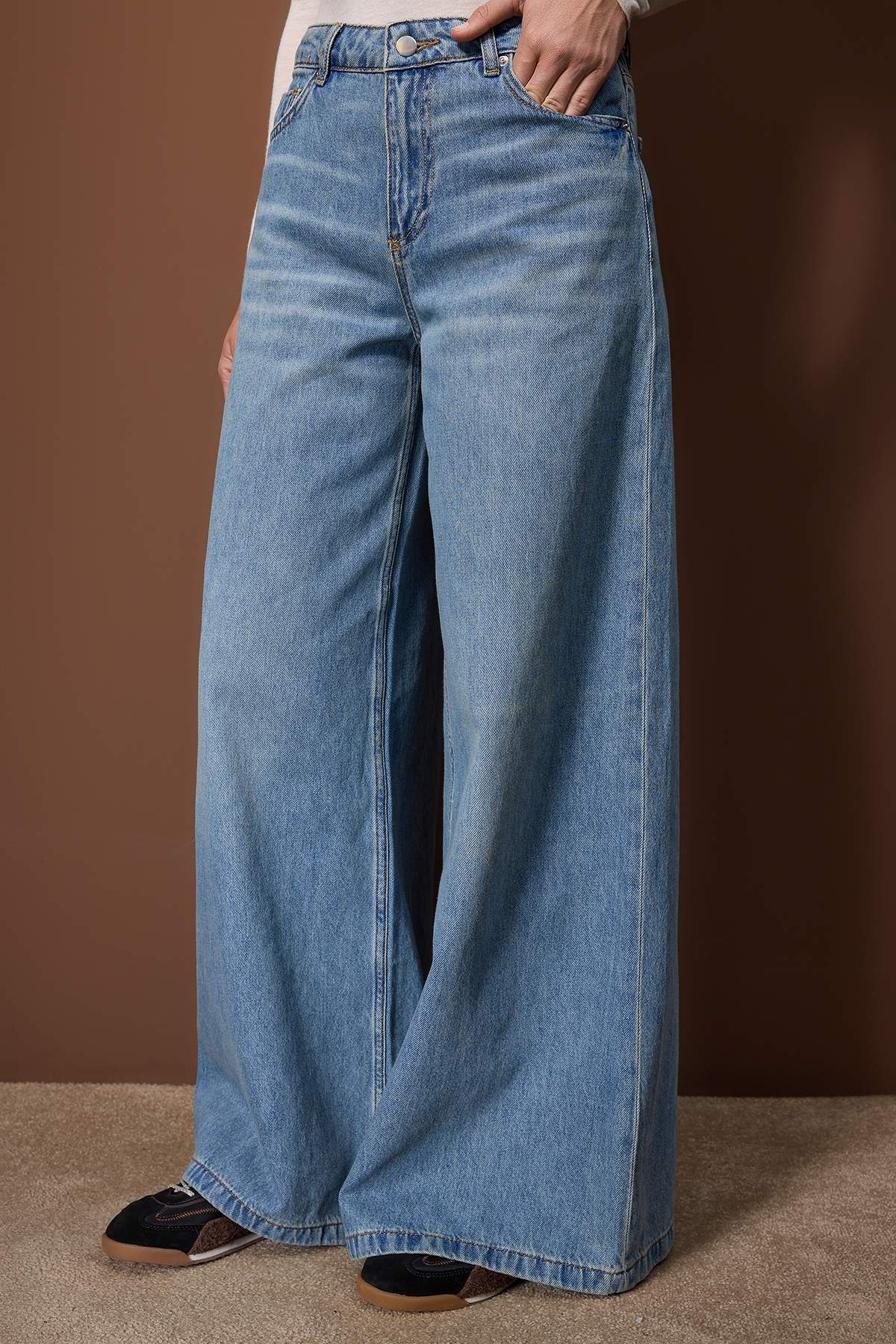 Trendyolmilla  Mavi Normal Bel Ekstra Wide Leg Jeans TWOAW26JE00307 - Görsel 3