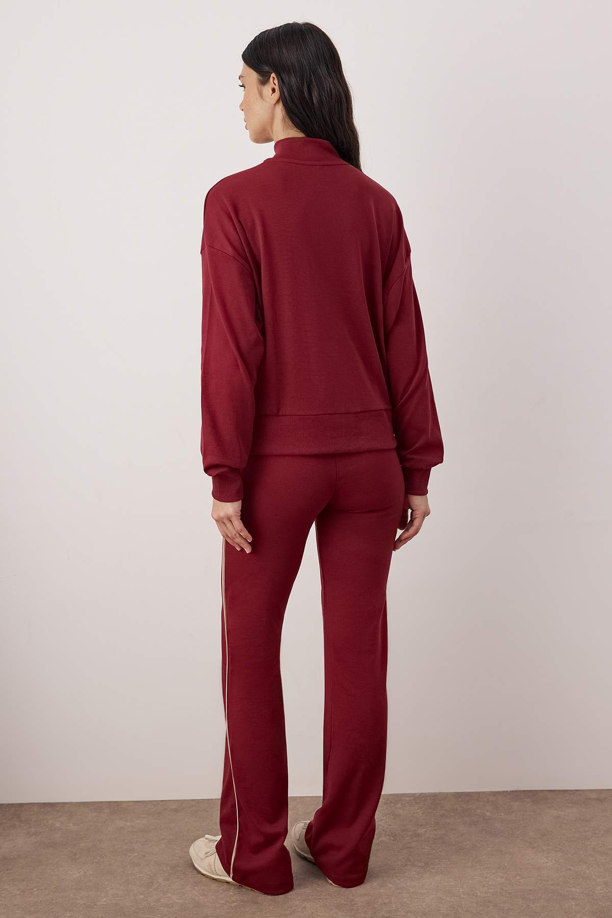 Trendyolmilla  Bordo 3'Lü Teen Slogan Nakış Detaylı Fermuarlı Esnek Örme Alt - Üst Takım TWOAW26AU00091 - Görsel 6