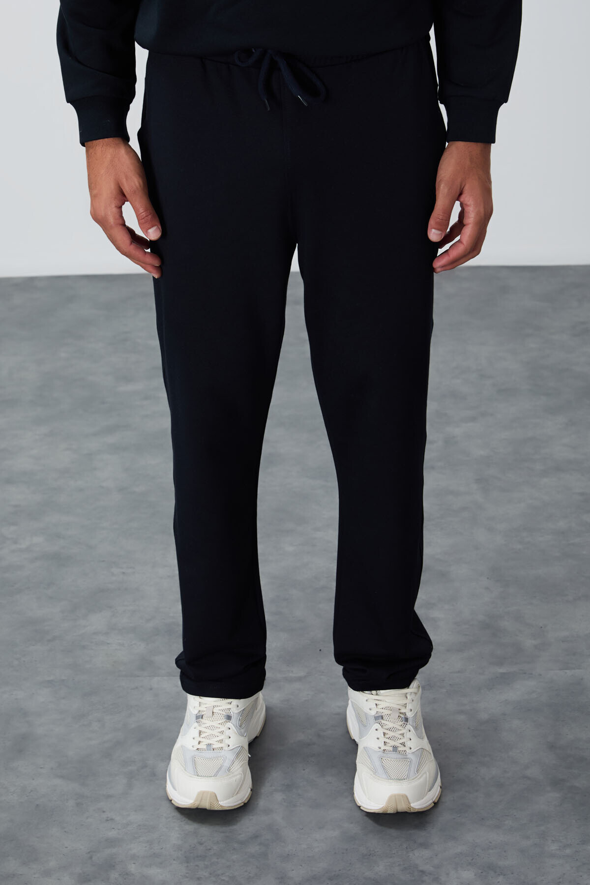 TOMMY LIFE Lacivert Bağcıklı Cepli Standart Kalıp Klasik Paça Erkek Eşofman Alt - 84682 görsel 3