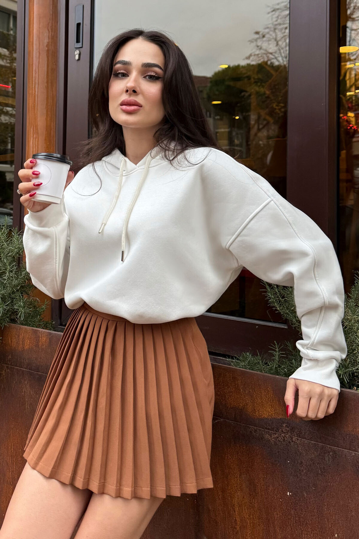 سویشرت تونیک کلاهدار فرم راحت رنگ اکرو Reglan Kol Basic - 97242