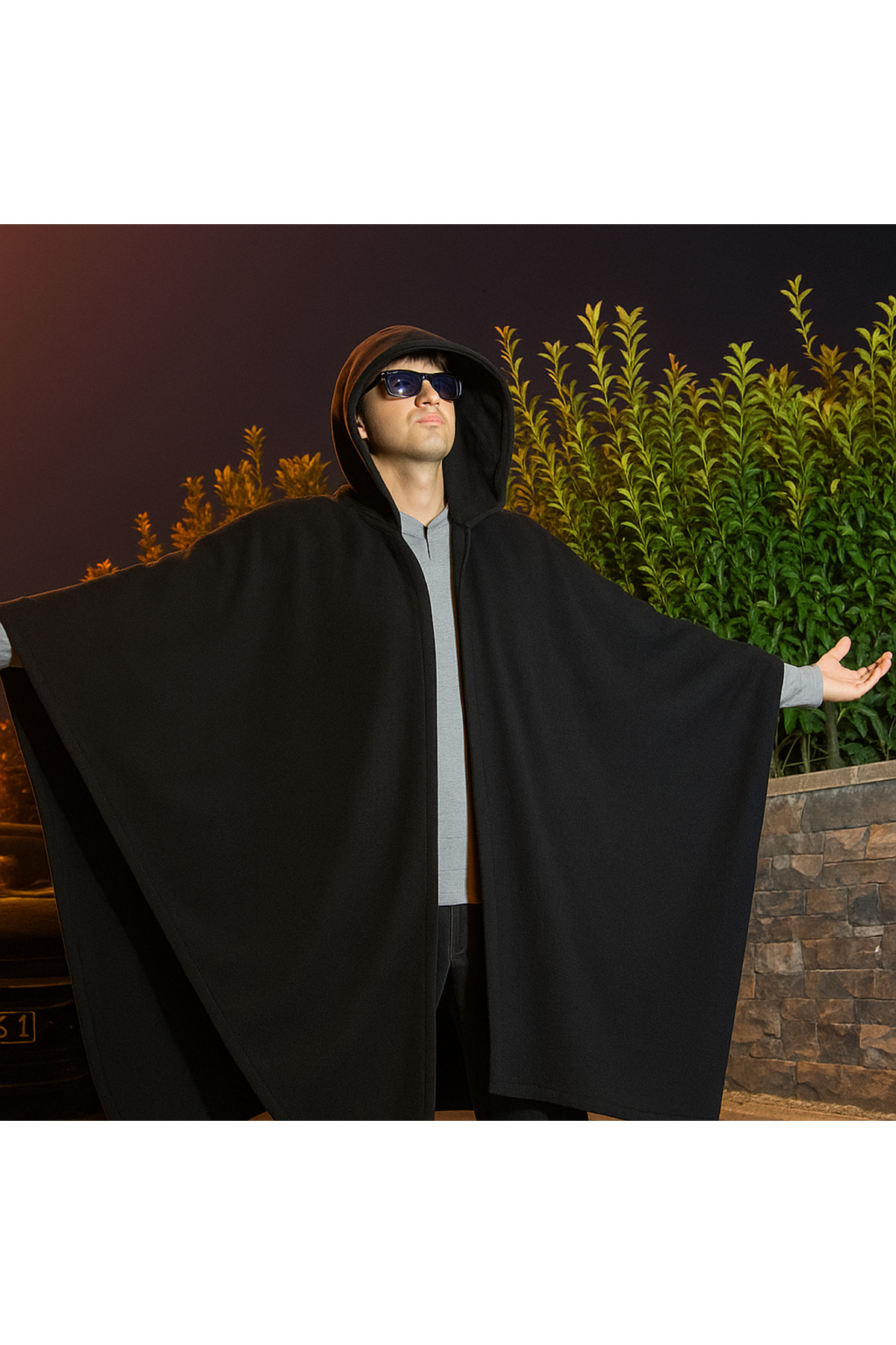 Alpin Unisex Oversize Kapüşonlu Panço – Siyah (Premium Kışlık Kumaş)