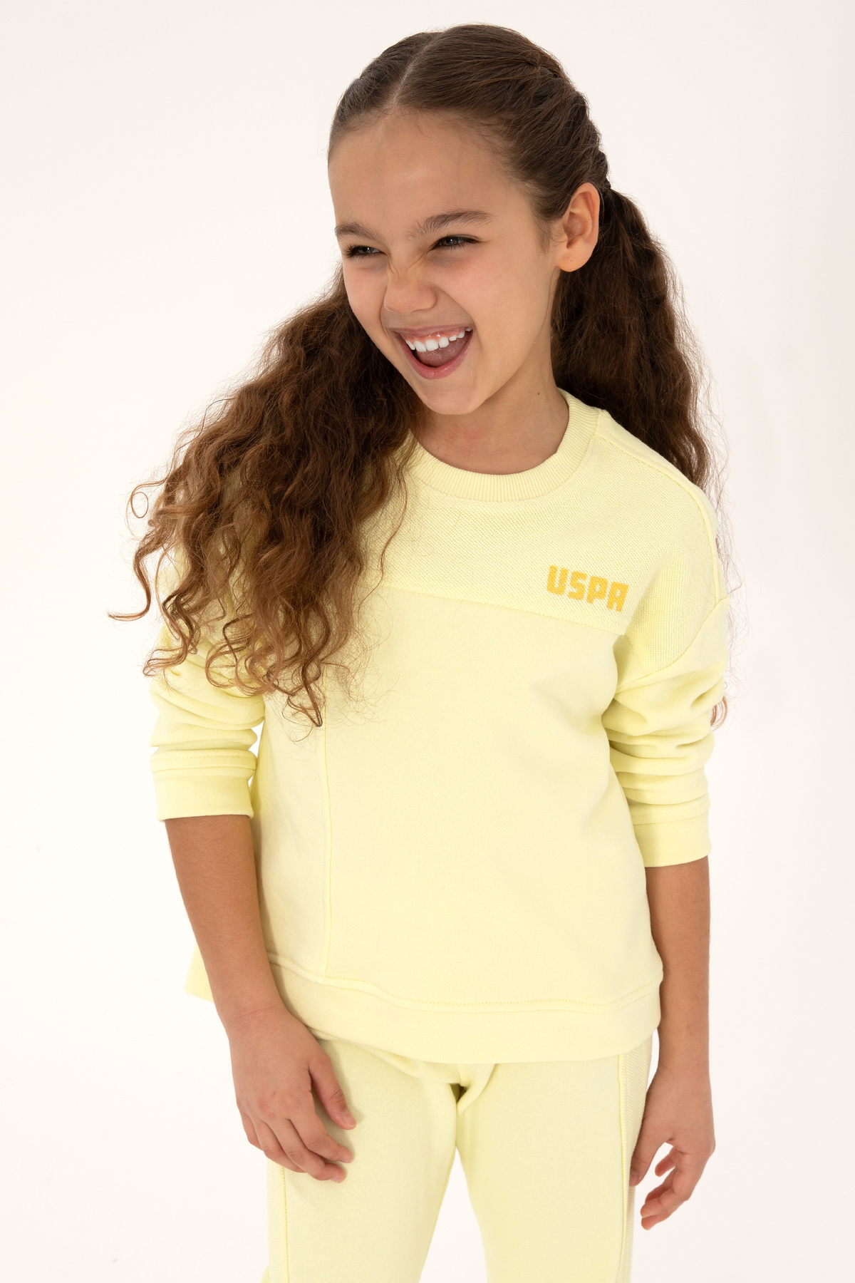 سویشرت یقه گرد دخترانه زرد یو اس پولو کد :(50317991-VR044) U.S. Polo Assn.