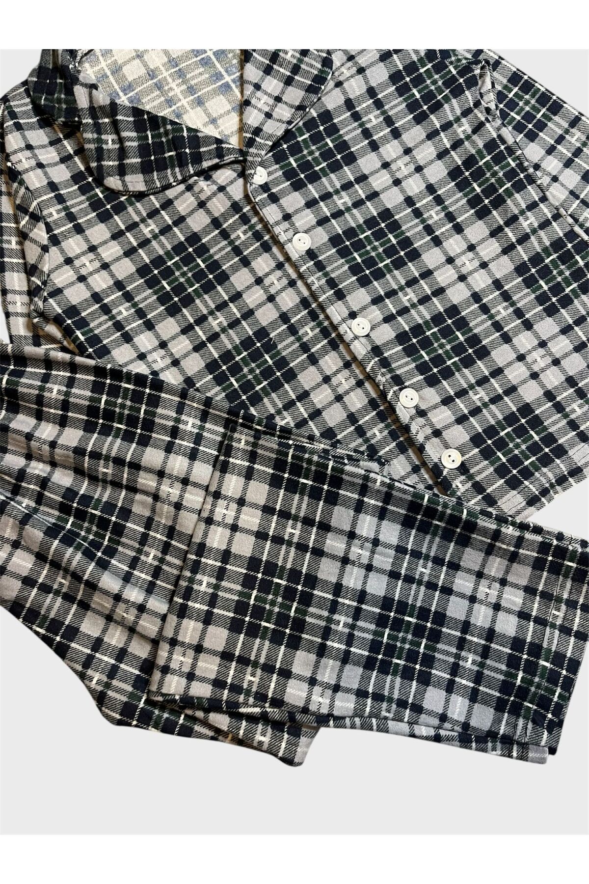 Genel Markalar Erkek Çocuk Pamuklu Süet Kumaş Gri Ekose Desenli Uzun Kollu Gömlek Yaka Düğmeli Pijama Takımı fotoğrafı 4 (önizleme)