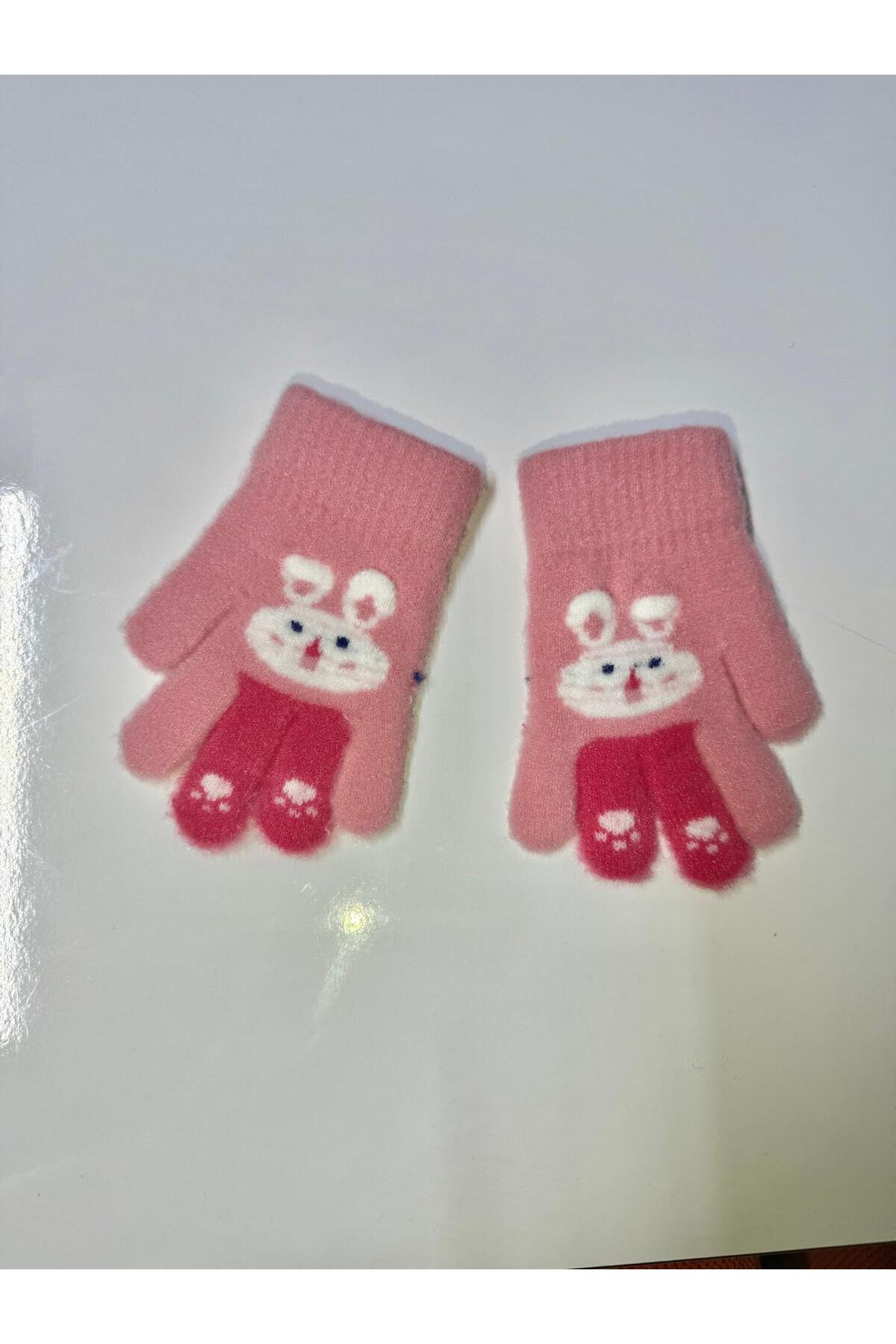 JHTshop kız çocuk Örme Jakarlı Sıcak Beş Parmak Eldiven Sevimli kucaklama Ayı nakışlı 4-8 yaş fotoğrafı 3 (önizleme)