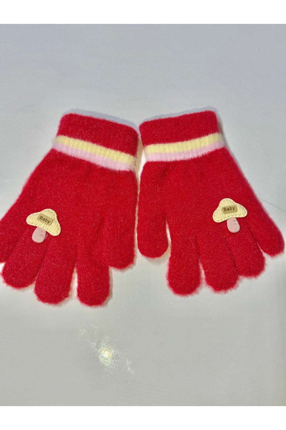 JHTshop kız çocuk Örme Jakarlı Sıcak Beş Parmak Eldiven Sevimli kucaklama Ayı nakışlı 4-8 yaş fotoğrafı 3 (önizleme)