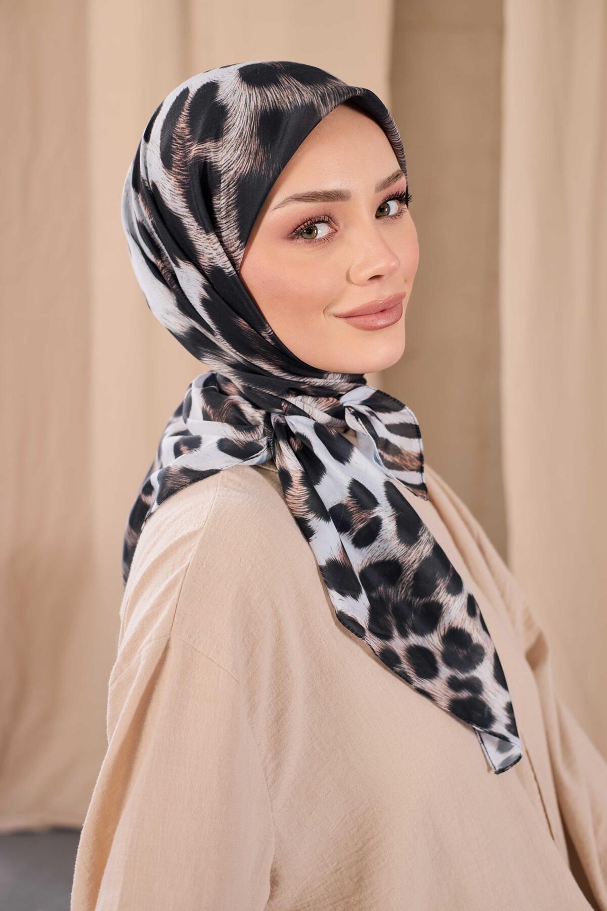 Vizon Siyah Leopar Desenli Pamuk Soft Eşarp