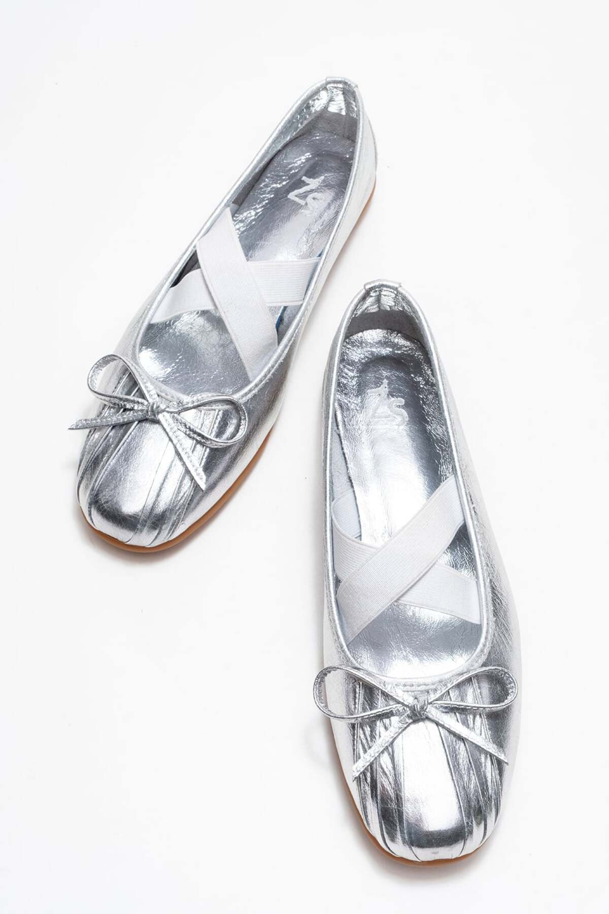 Polenia Women's Genuine Leather Flat LameColor-Match Leather Lining