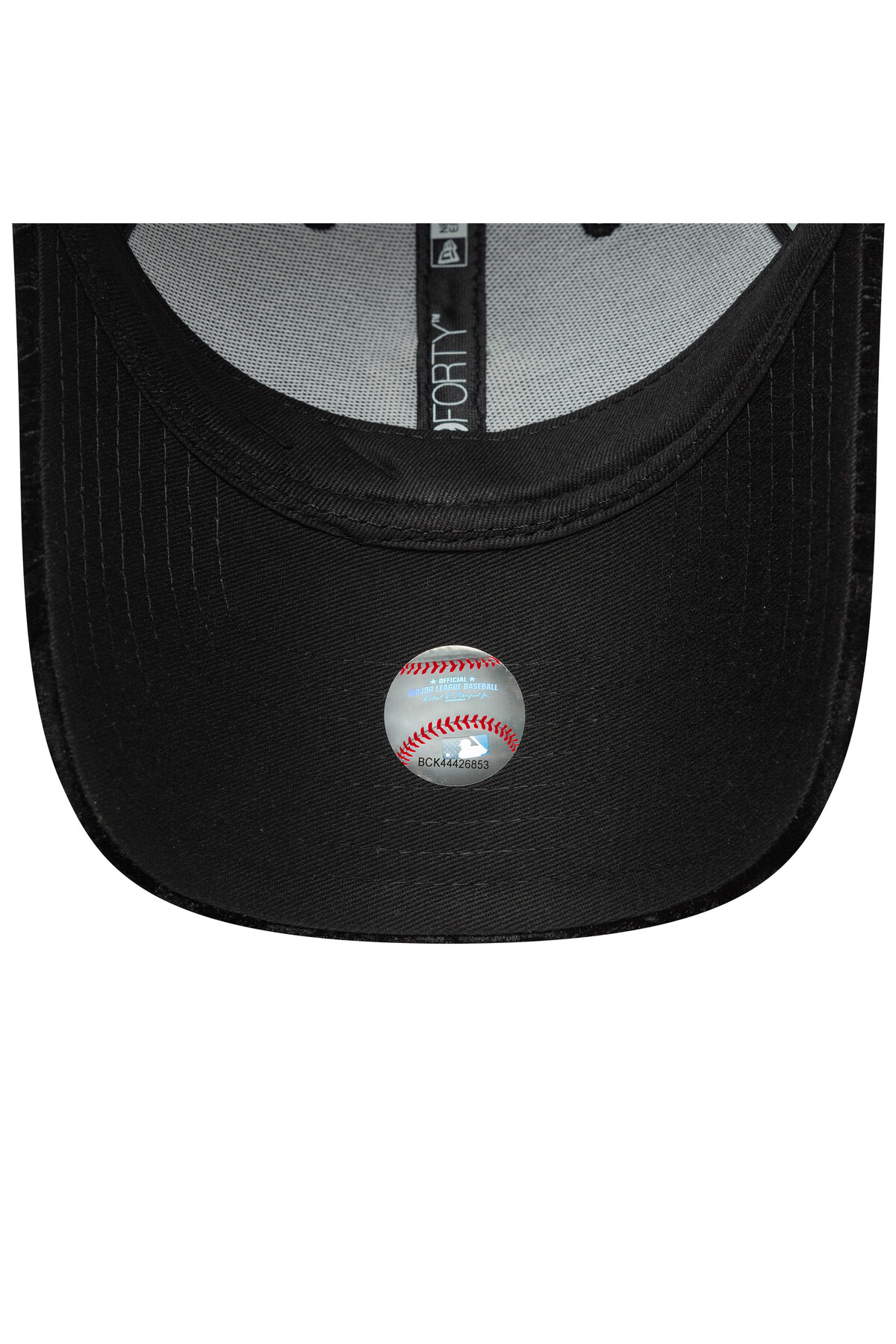 NEW ERA New York Yankees Kadın MLB Leo Velour Siyah 9Forty Ayarlanabilir Şapka görsel 5