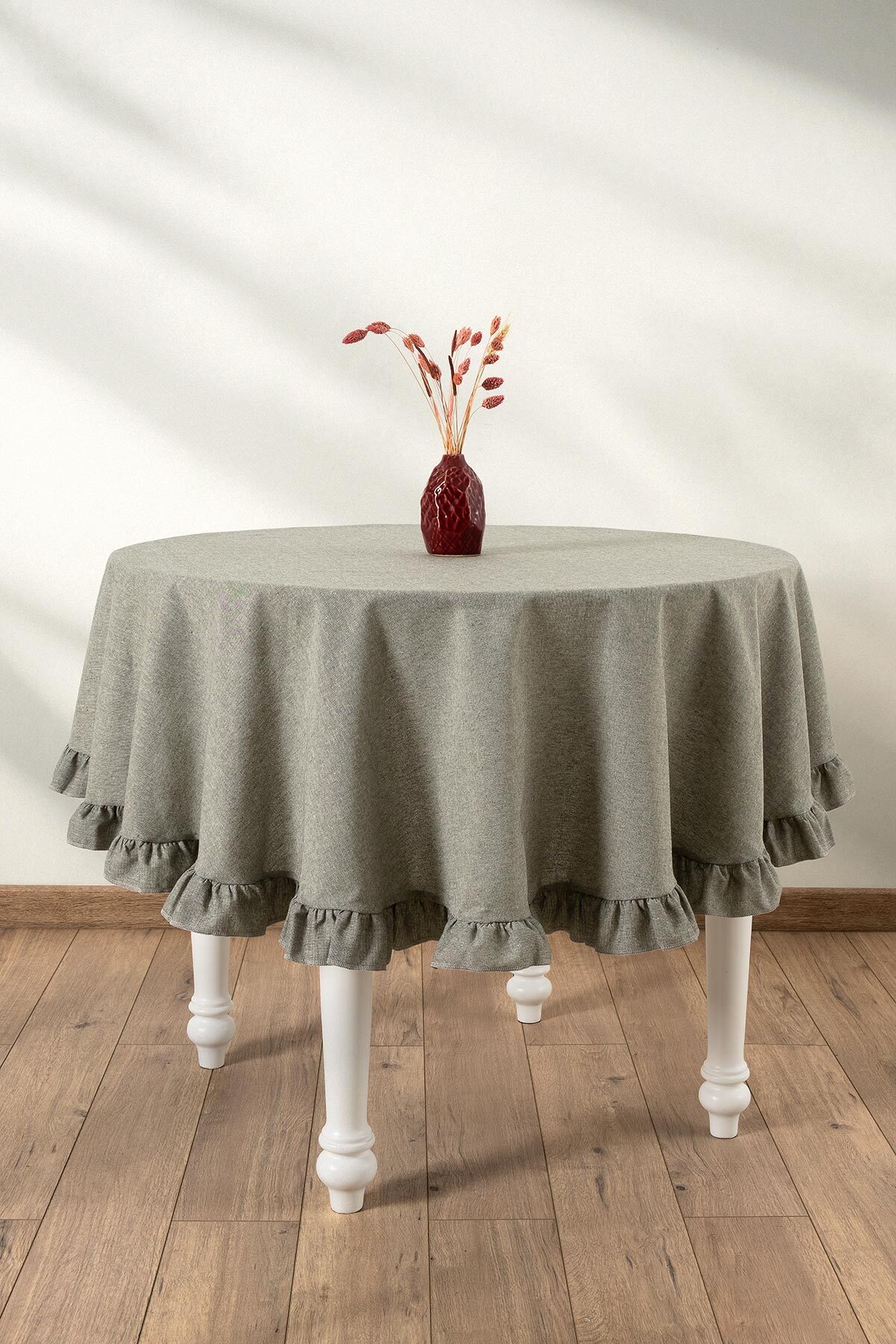Green Ruffle Round Tablecloth 150 x 150 - Selendi Tablecloth - Suitable for Daily Use