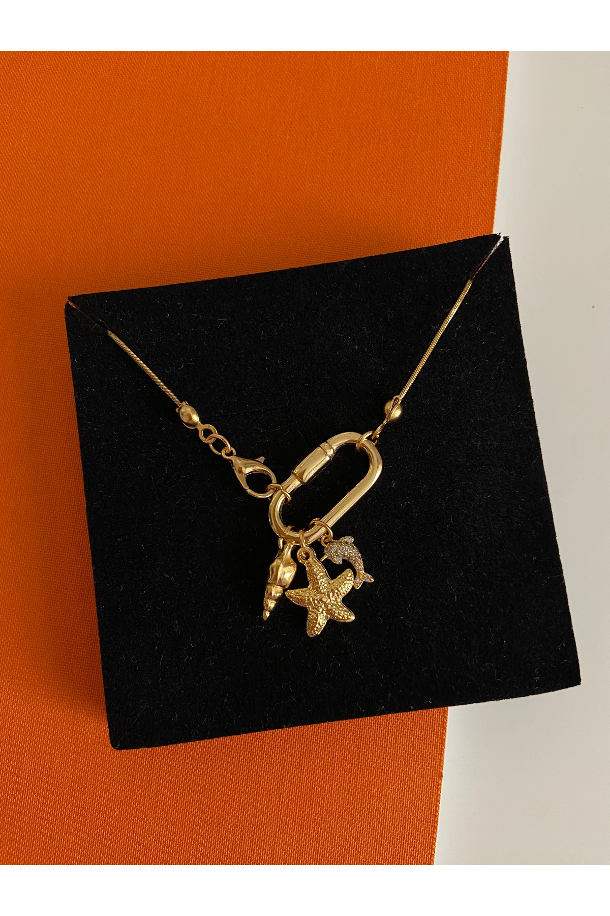 Balık, Yıldız ve Deniz Kabuğu Charm Çelik Zincirli Gold Kadın Kolye (45 cm) – Sevgililer Günü Özel - Detay Görseli 2