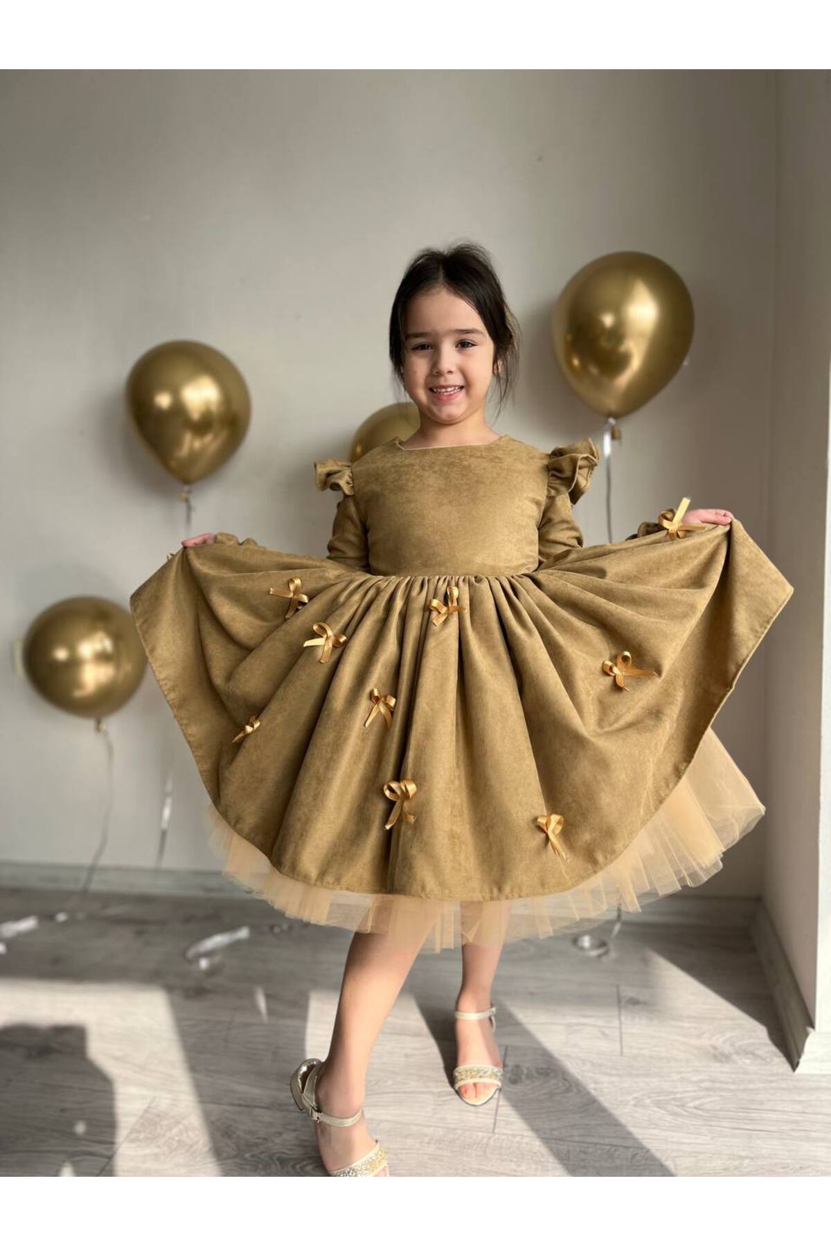 Sare Çocuk Giyim Deluxe Collection Kız Çocuk Kahve Kadife Gold Fiyonk Özel Tasarım Doğum Günü Abiye Elbise