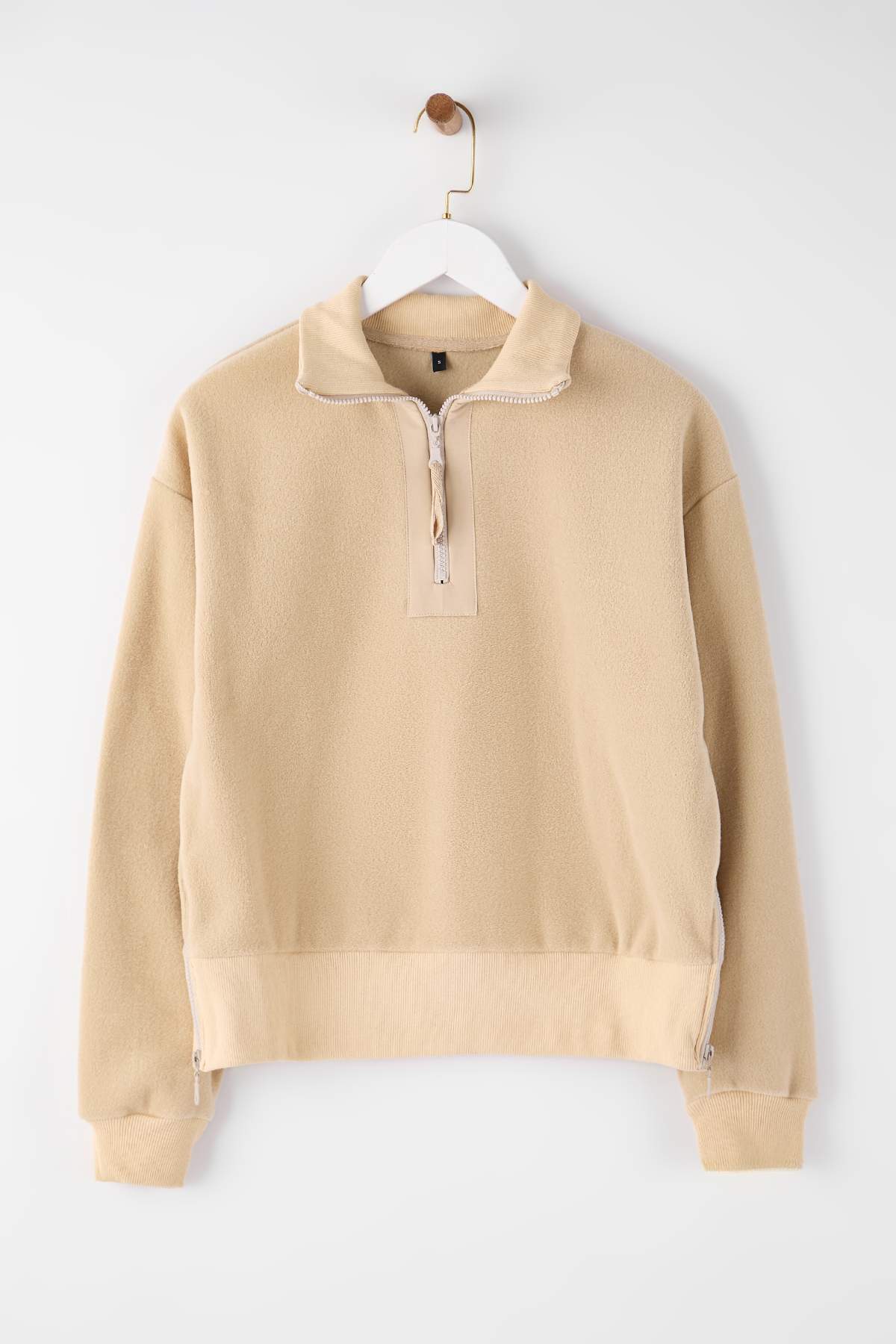 Trendyolmilla  Taş Regular/Normal Kalıp Fermuar Detaylı Dik Yaka Polar Kalın Örme Sweatshirt TWOAW26SW00026 - Görsel 5