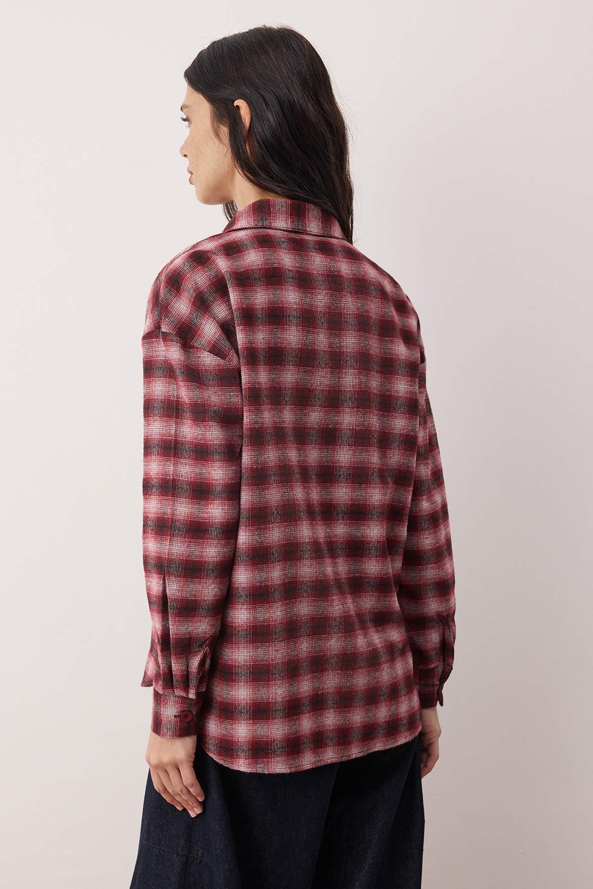 Trendyolmilla  Bordo-Çok Renkli Ekose Flanel Oversize/Geniş Kalıp Gömlek TWOAW26GO00135 - Görsel 4