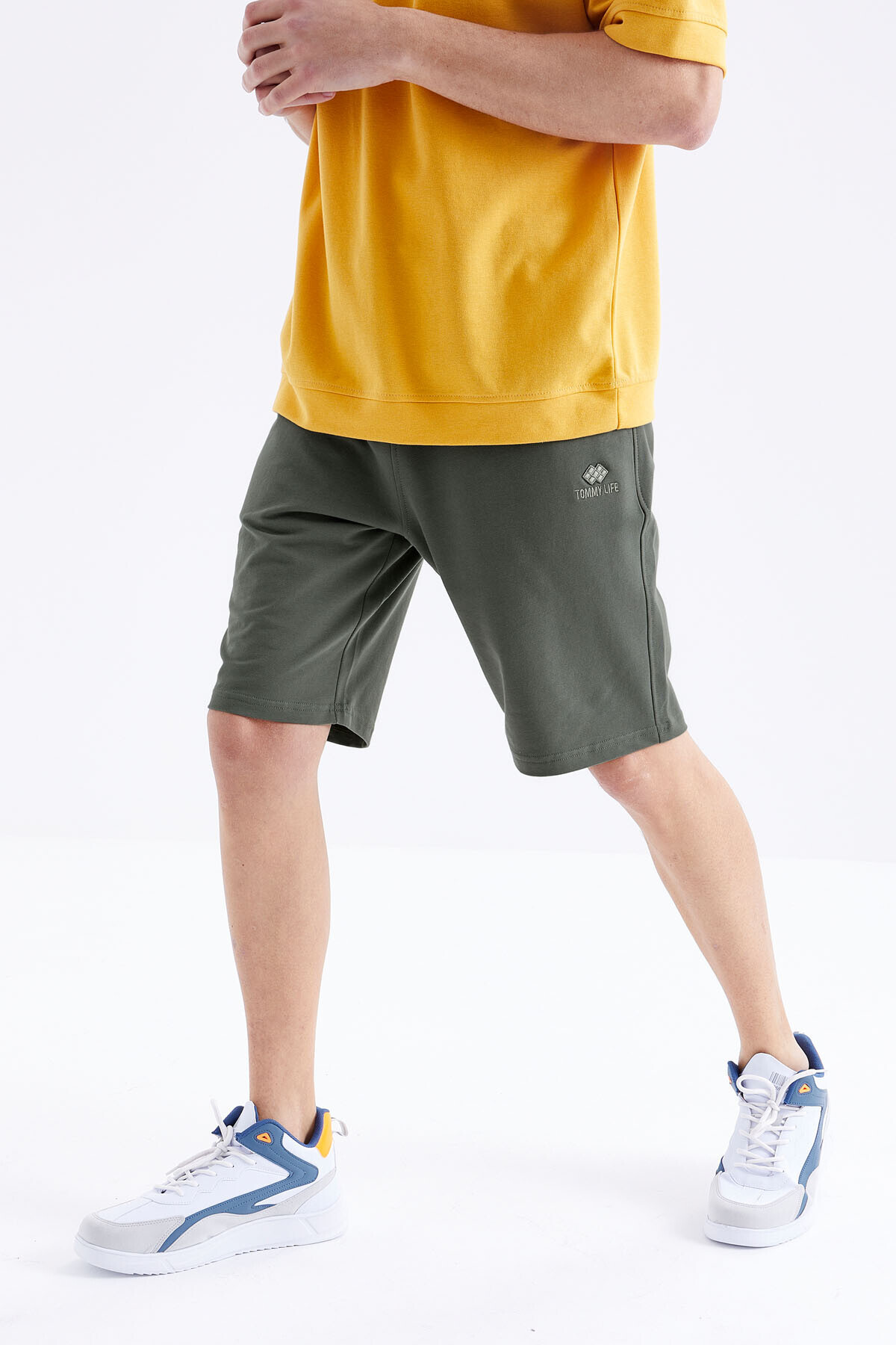 TOMMY LIFE  Çağla Bağcıklı Standart Kalıp Basic Erkek Şort - 81212 - Görsel 5