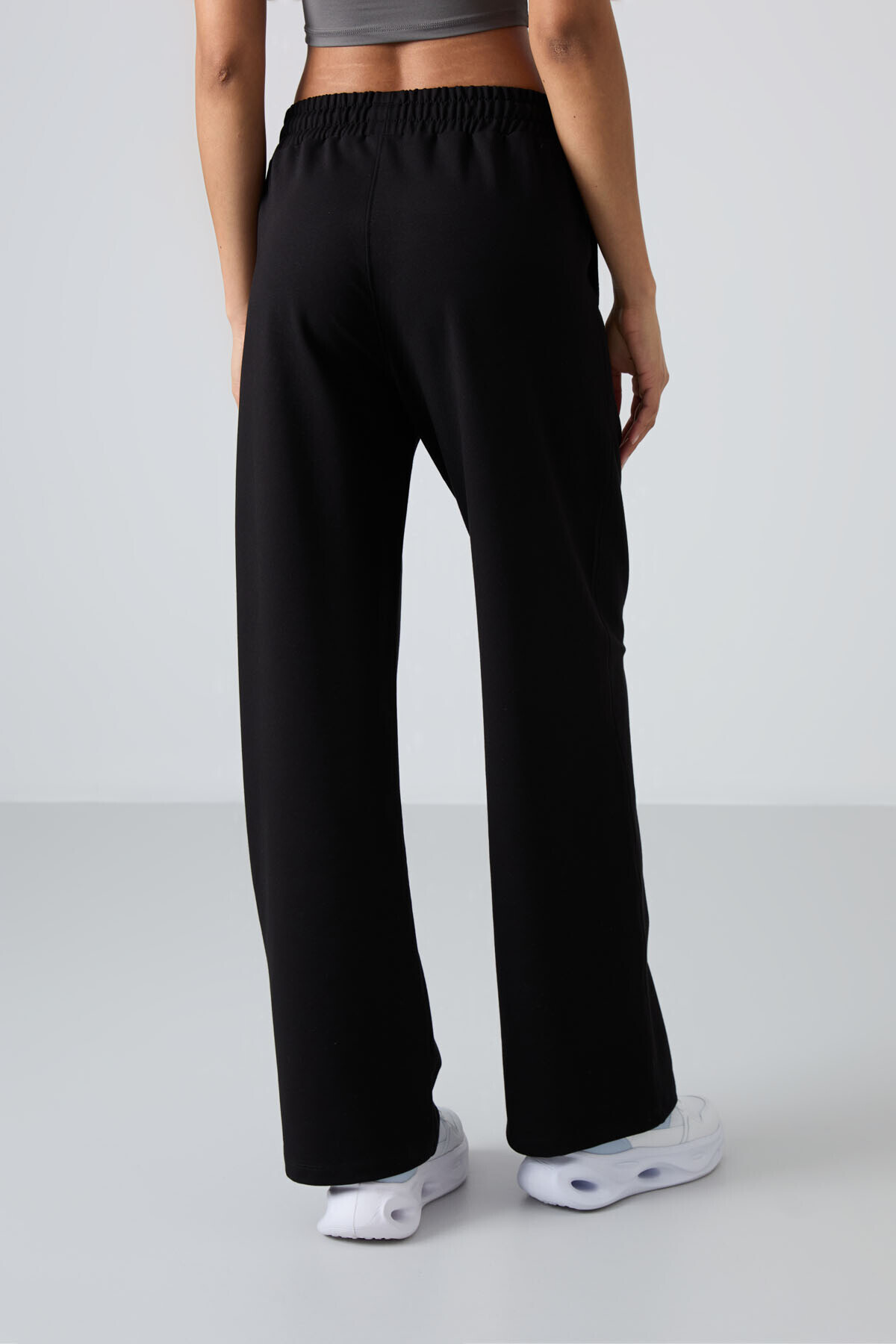 TOMMY LIFE  Siyah Yüksek Bel Cepli Rahat Form Geniş Paça Kadın Eşofman Alt - 94567 - Görsel 9