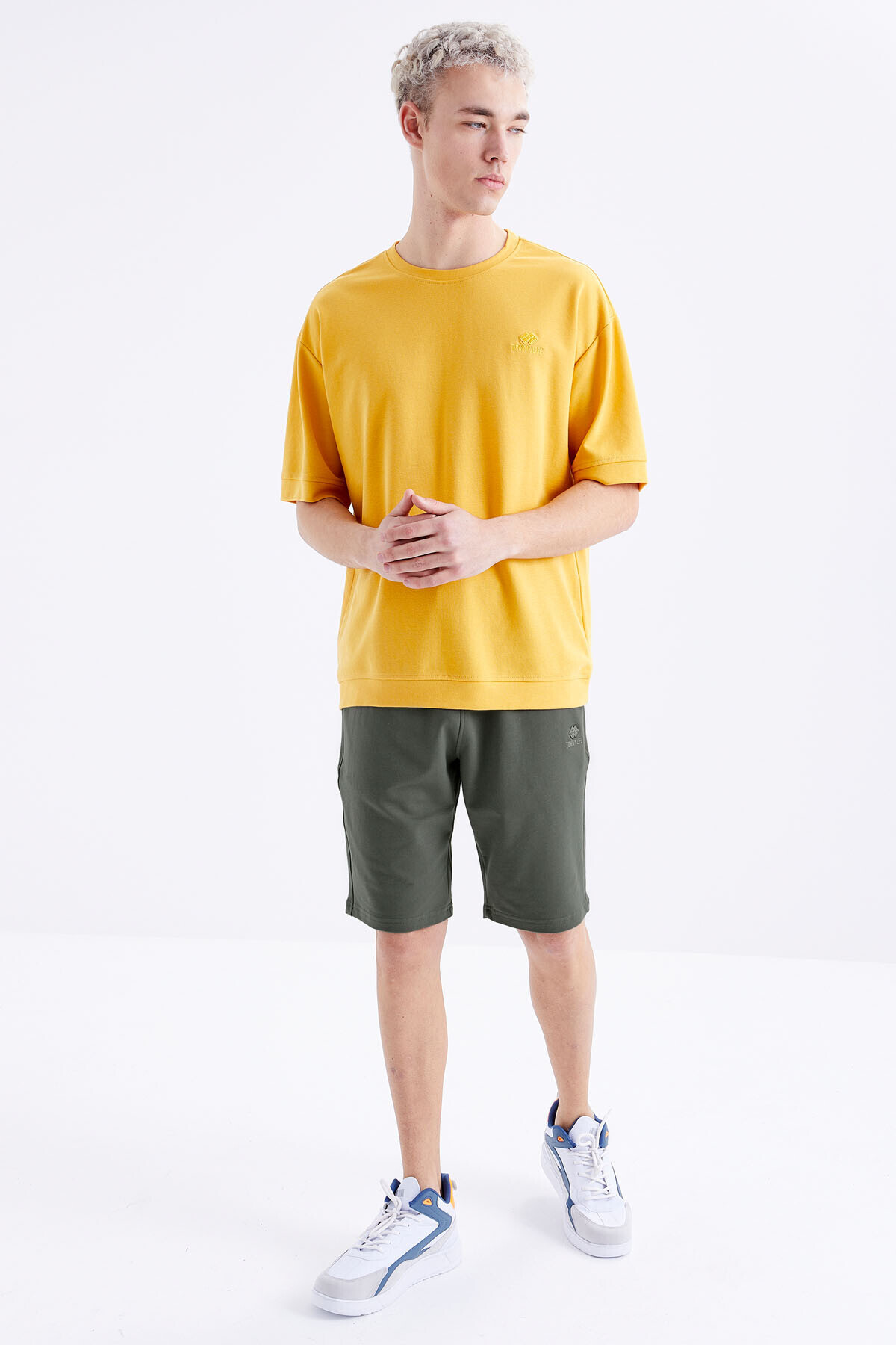 TOMMY LIFE  Çağla Bağcıklı Standart Kalıp Basic Erkek Şort - 81212 - Görsel 7