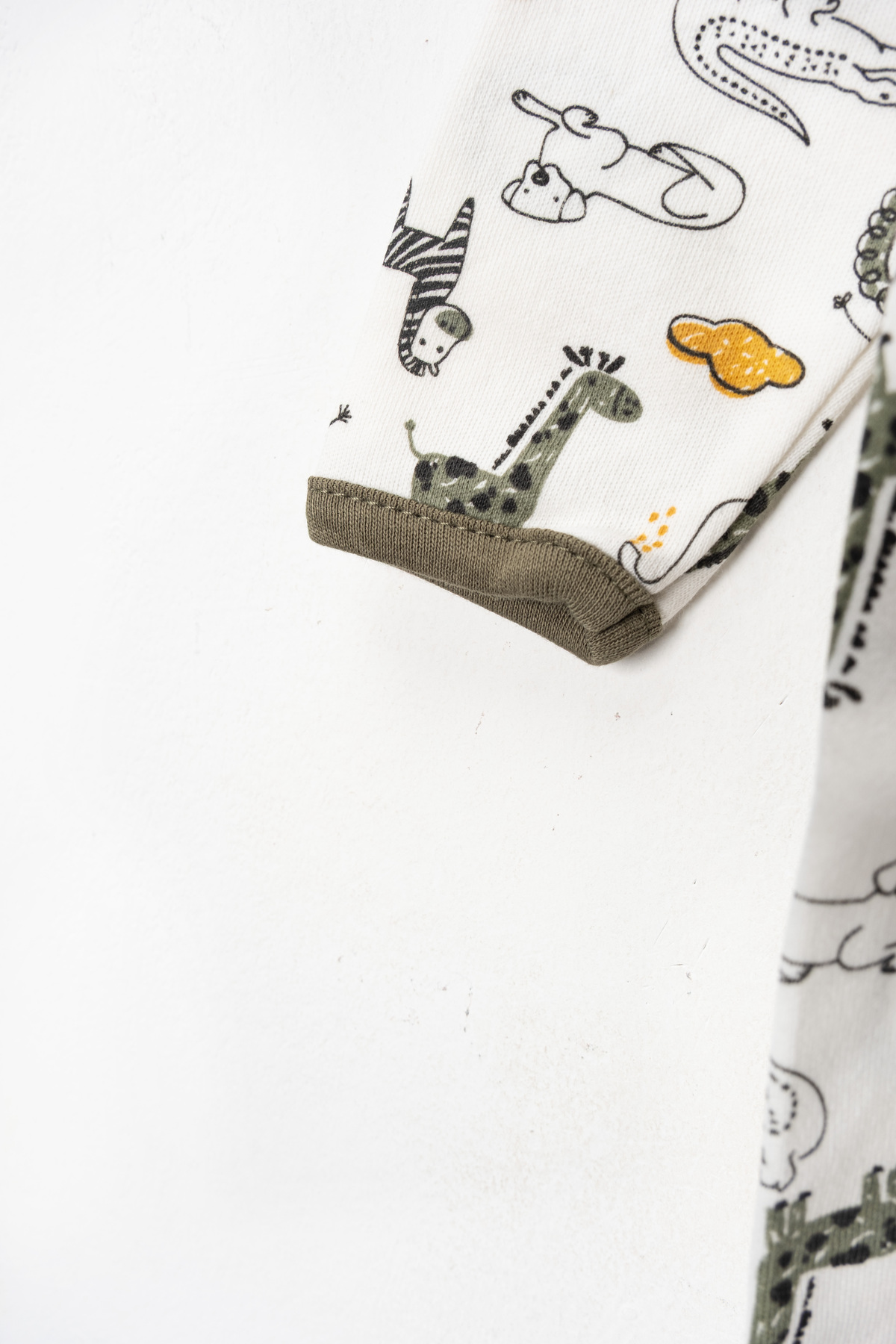 DEFNE LİNA BABY Erkek Bebek Kıyafeti Safari Desenli Renkli Patikli 3lü Tulum Set Yenidoğan 0-3-6-9 Ay fotoğrafı 5 (önizleme)